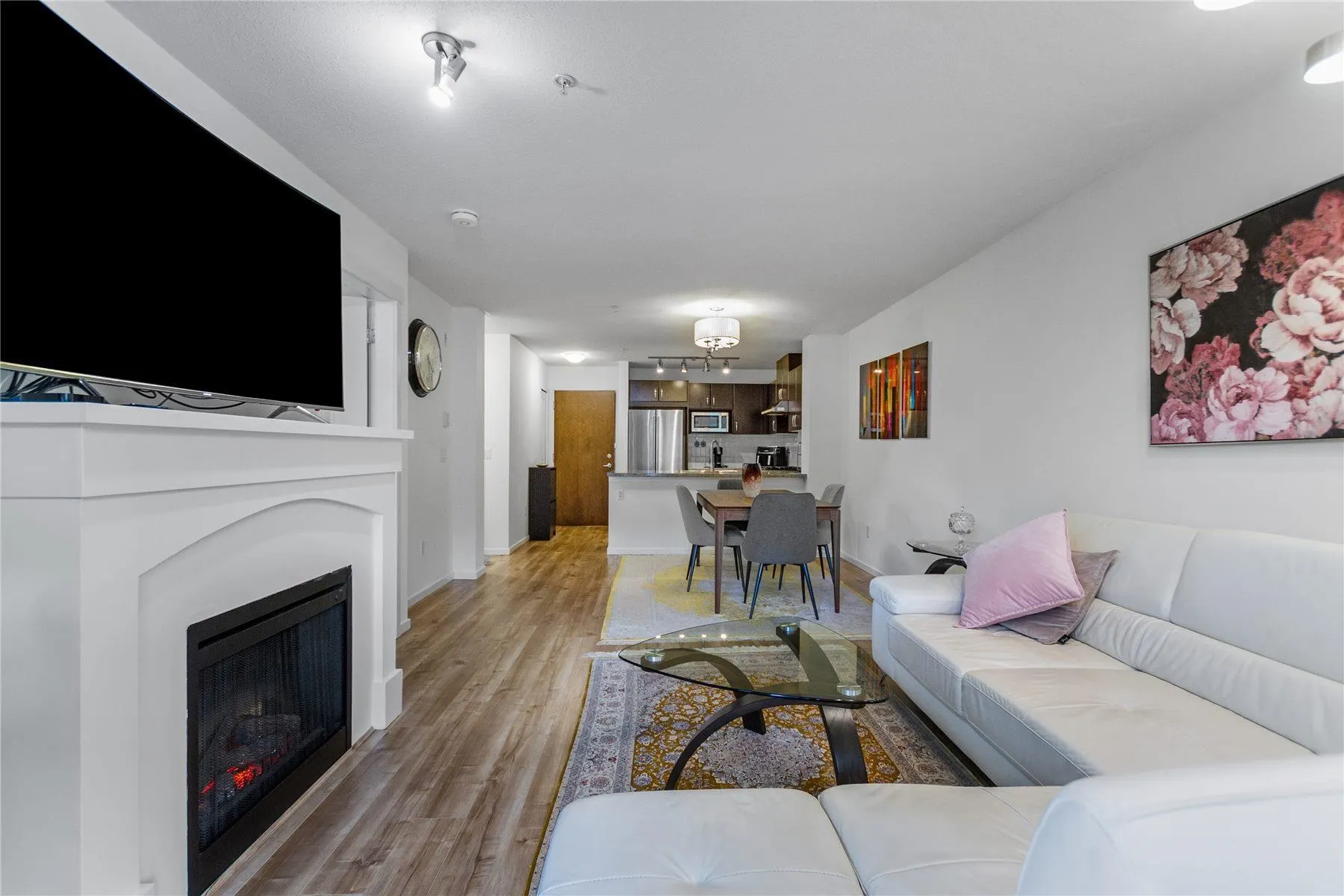 302 3132 Dayanee Springs Boulevard