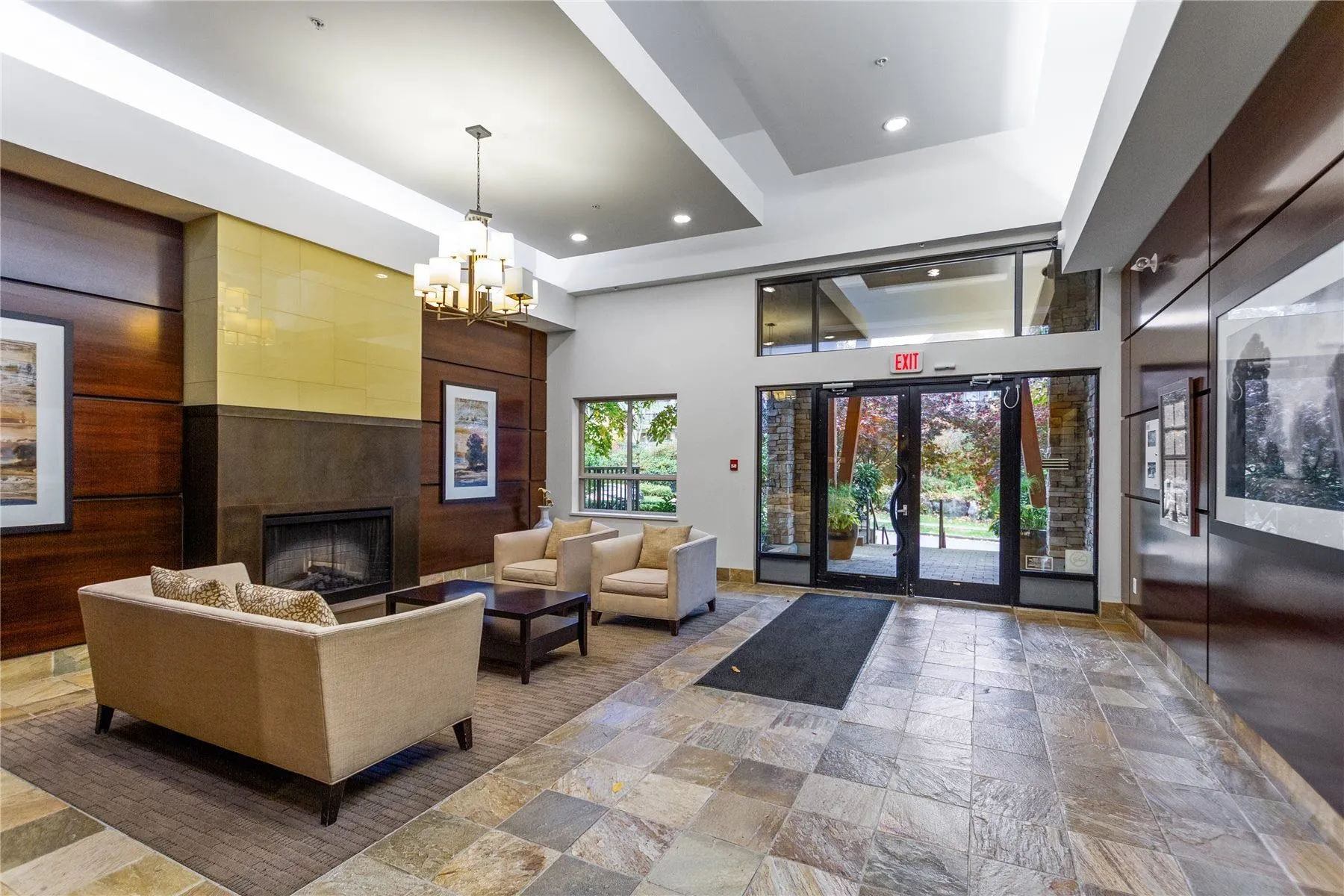 302 3132 Dayanee Springs Boulevard