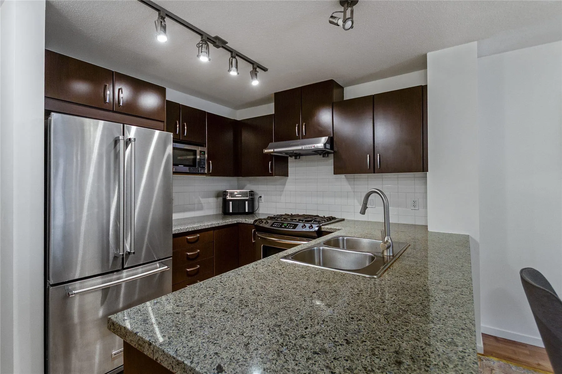 302 3132 Dayanee Springs Boulevard