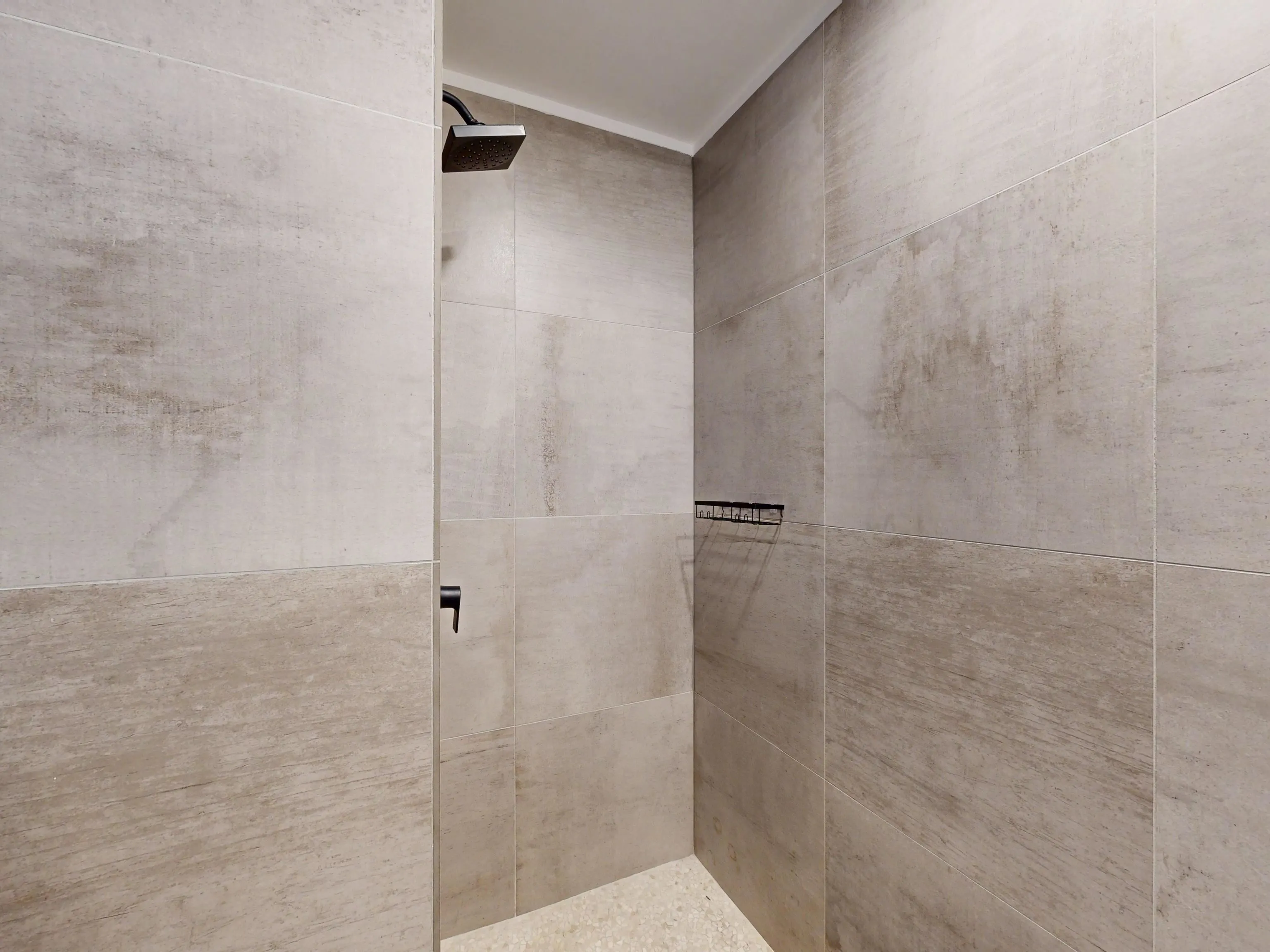 1207 989 Nelson Street