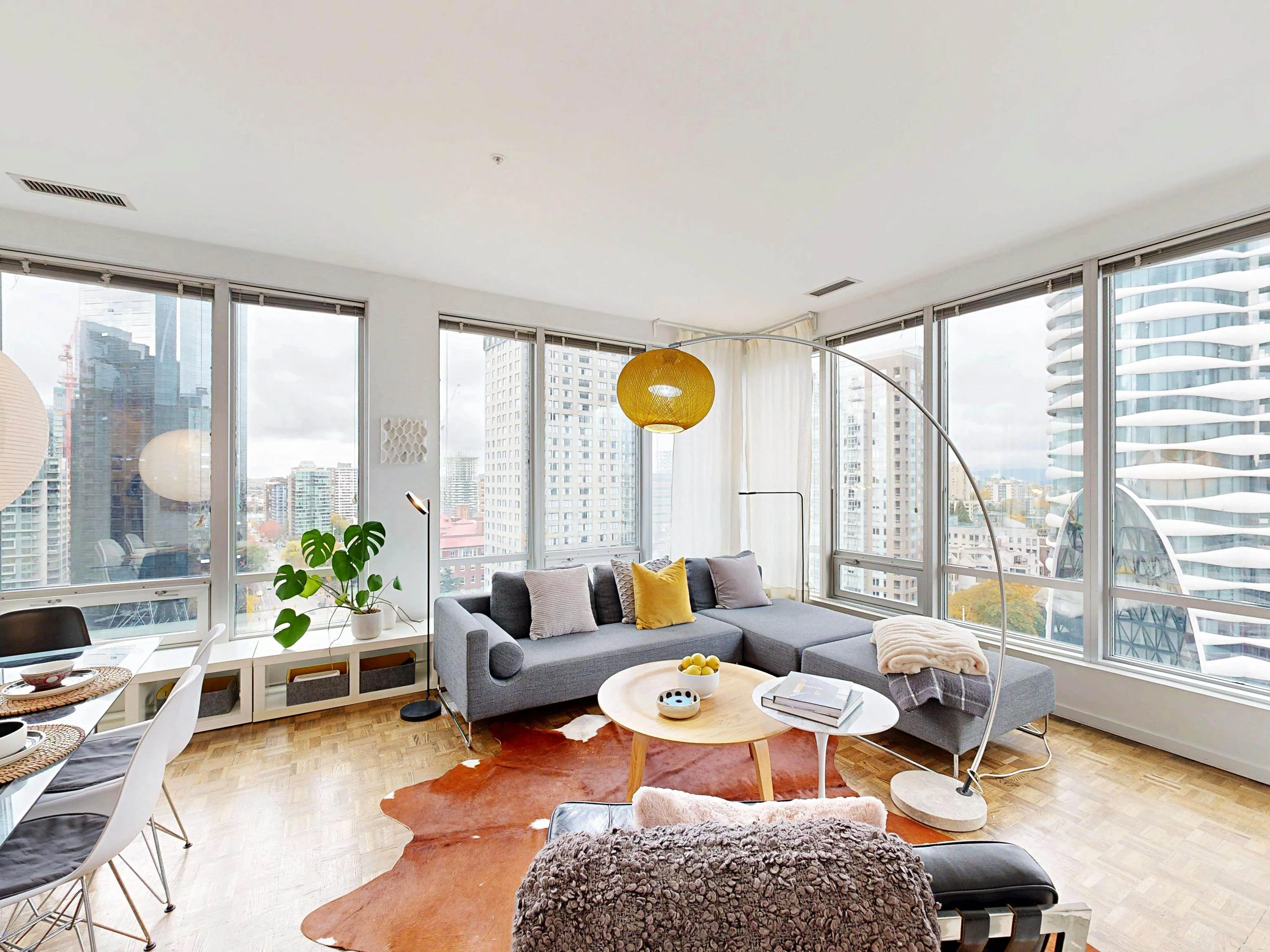 1207 989 Nelson Street