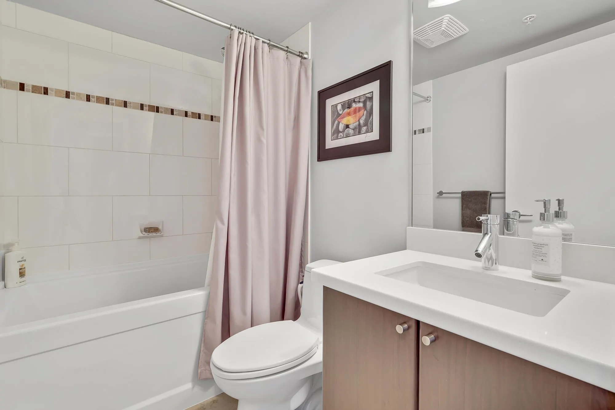 2406 4400 Buchanan Street