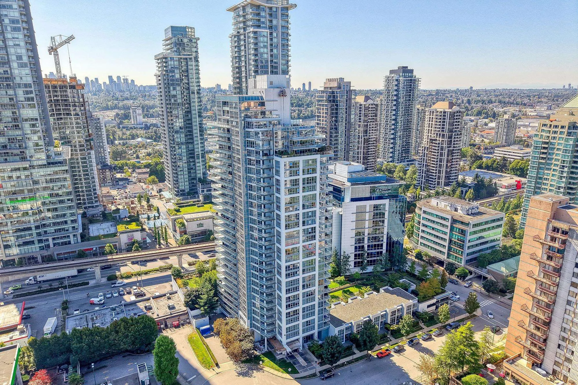 2406 4400 Buchanan Street