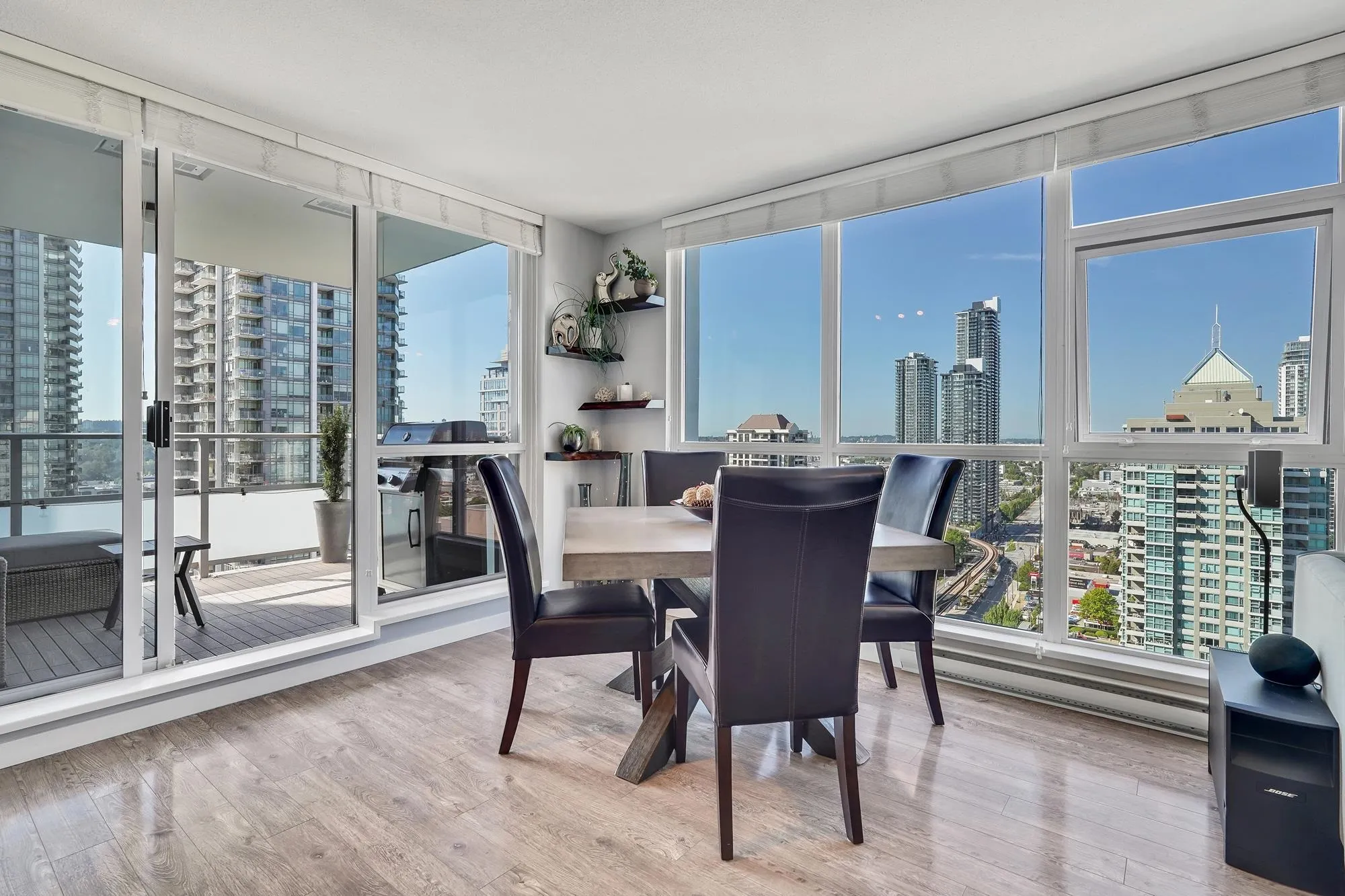 2406 4400 Buchanan Street