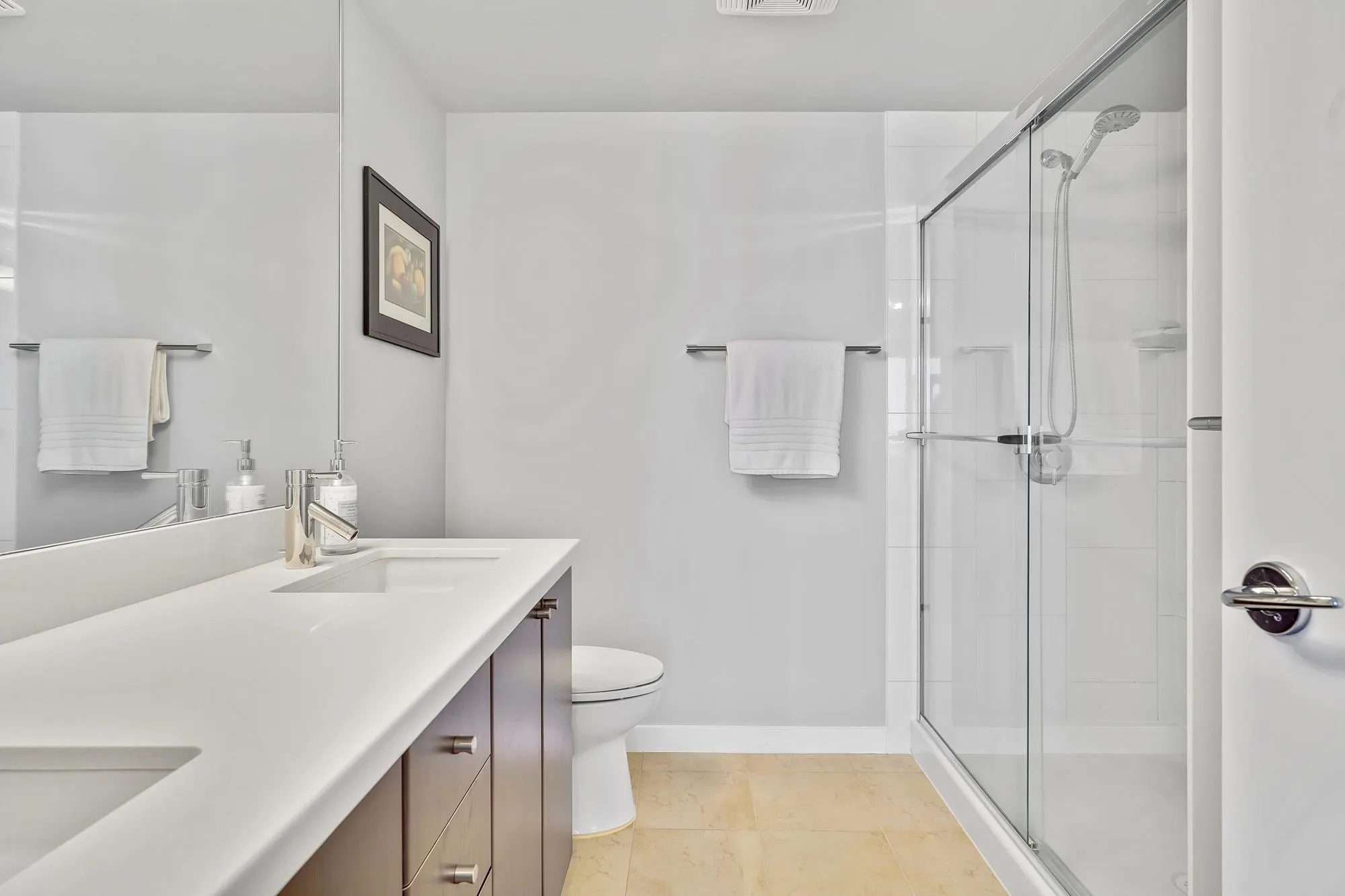 2406 4400 Buchanan Street