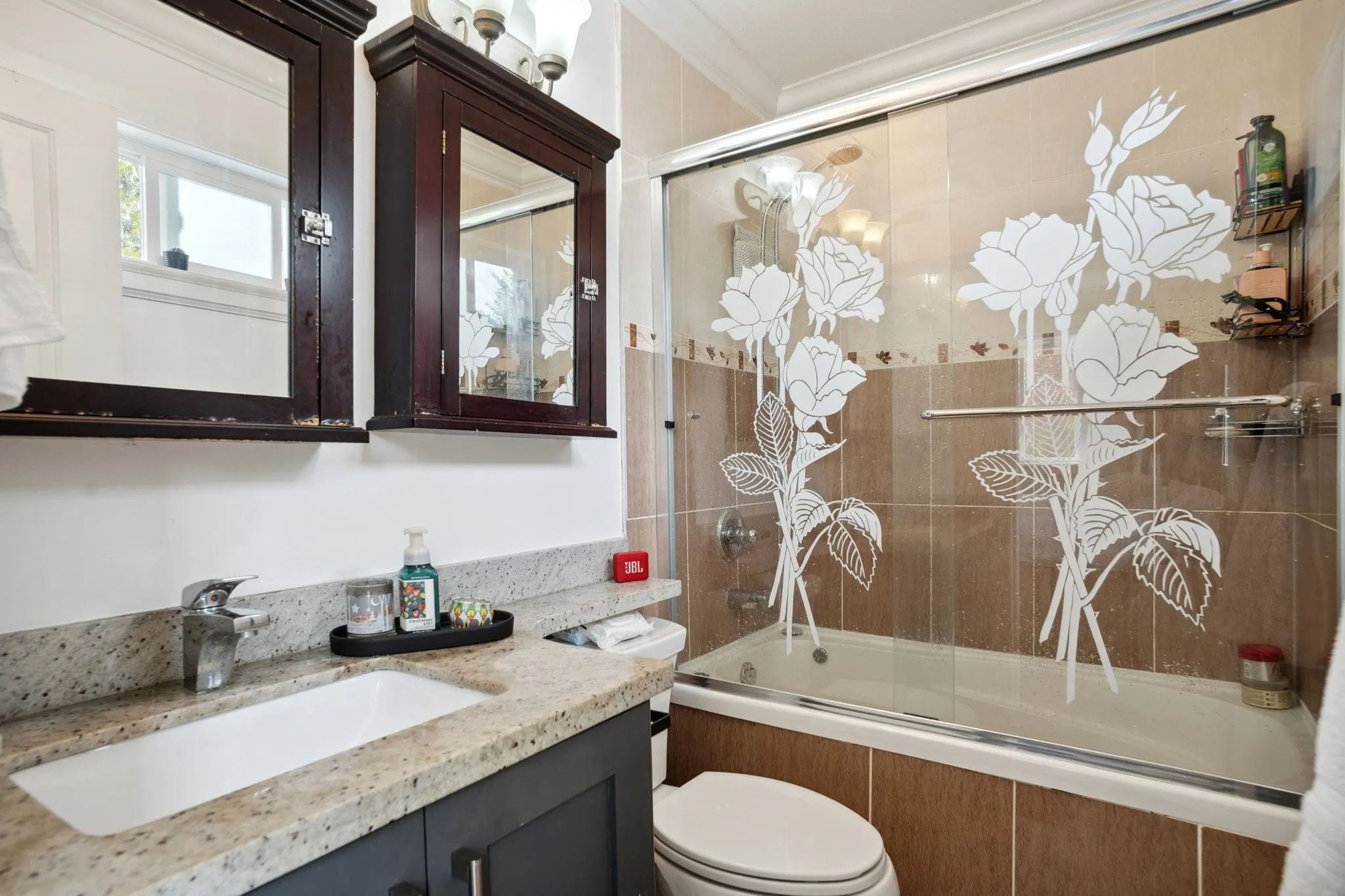 5187 Sherbrooke Street