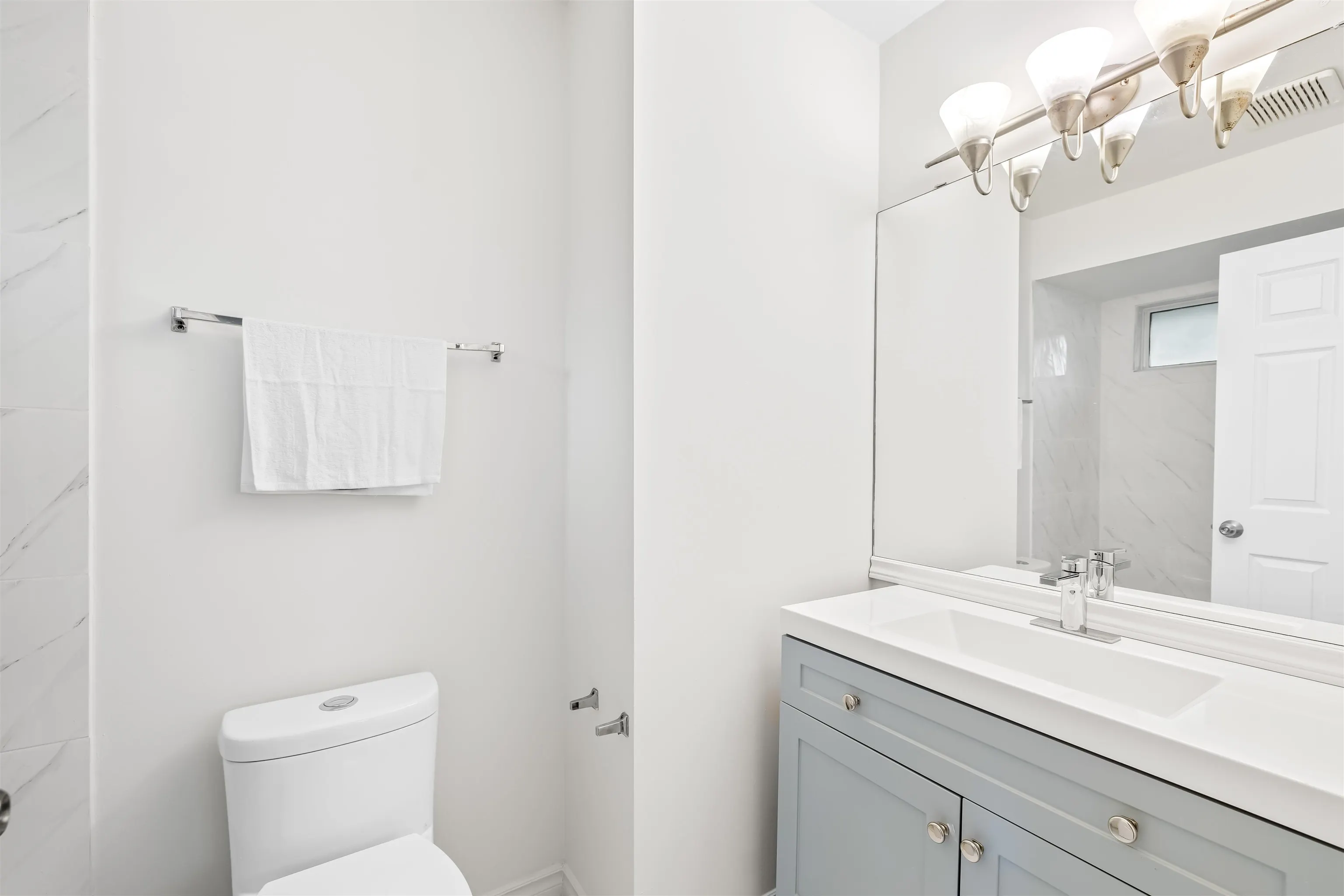 11 8751 Bennett Road