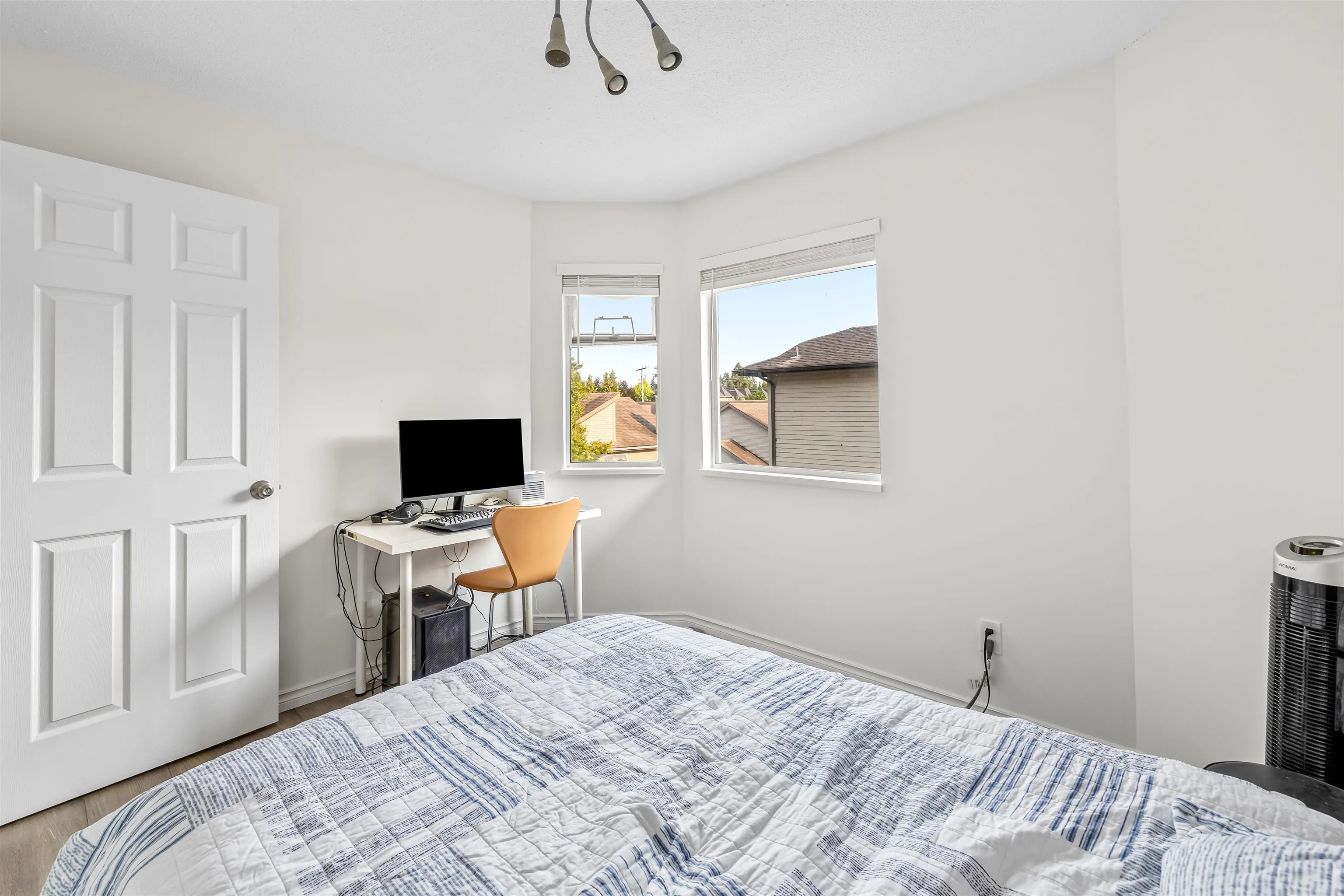 11 8751 Bennett Road