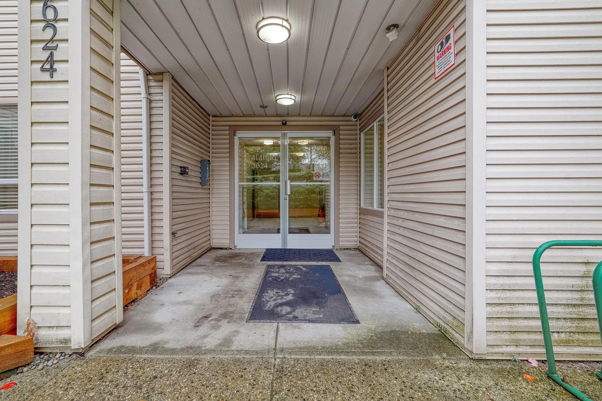 211 3624 Fraser Street