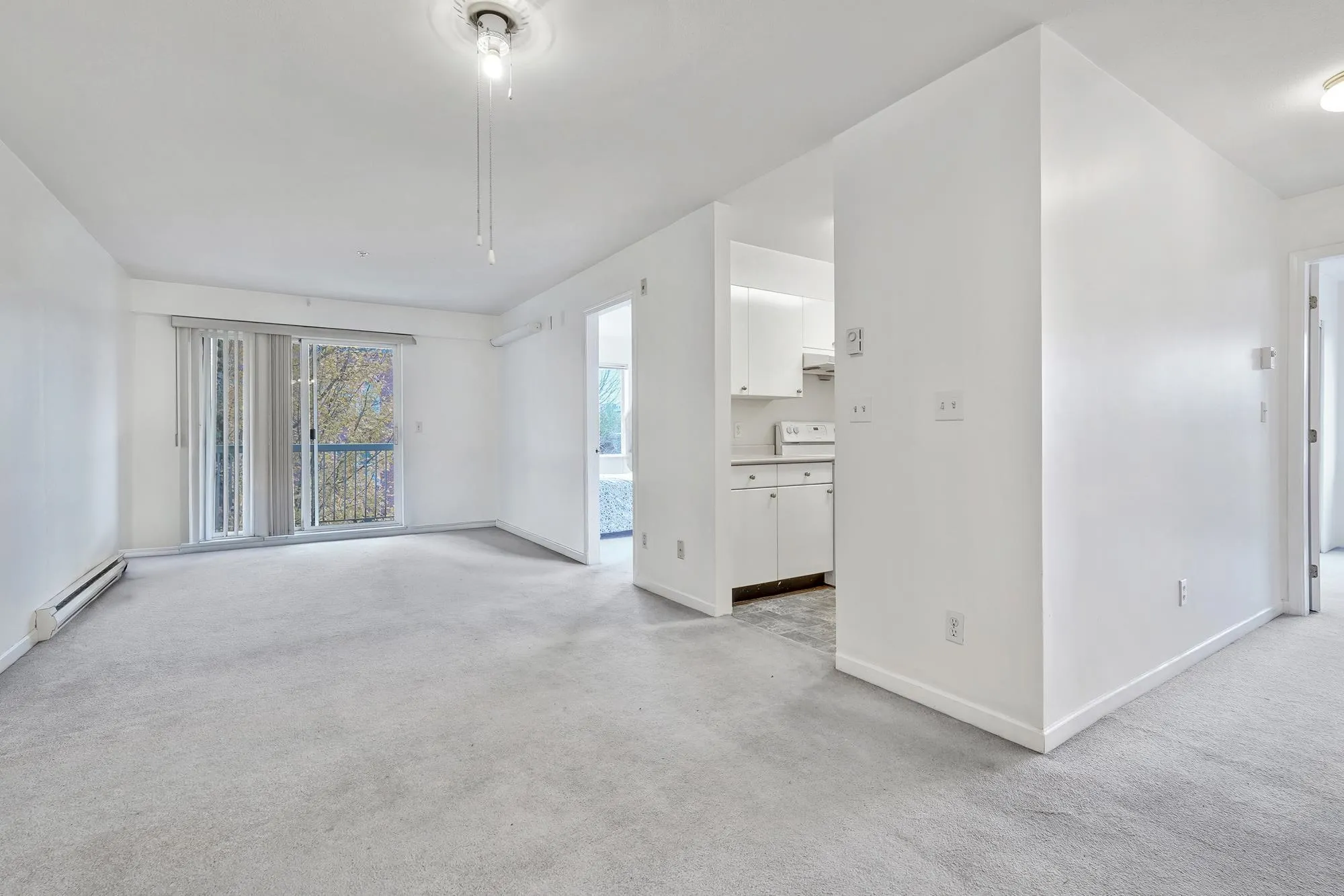 211 3624 Fraser Street