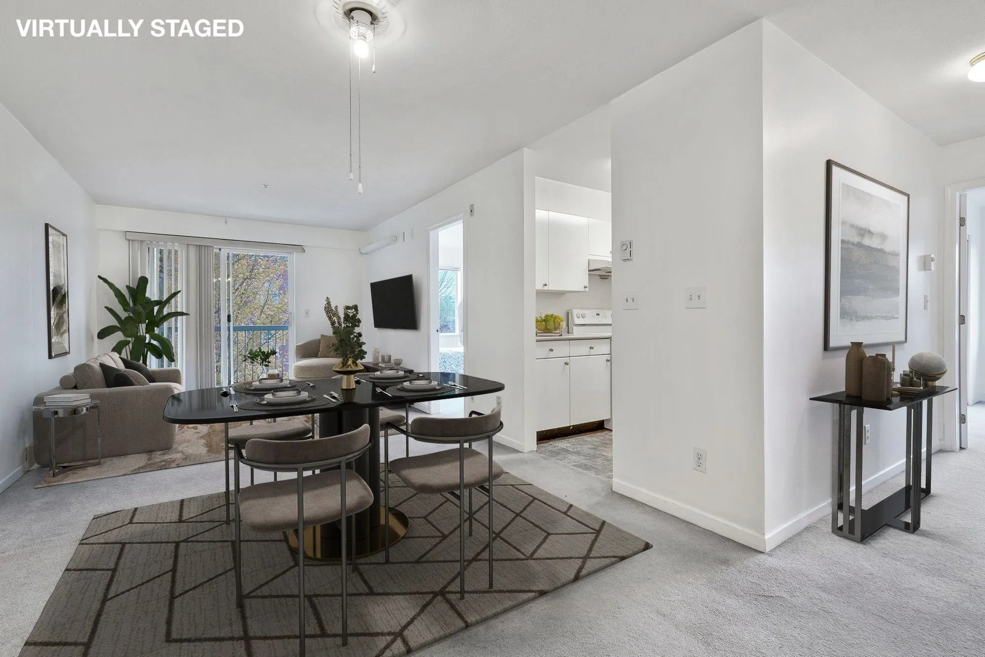 211 3624 Fraser Street