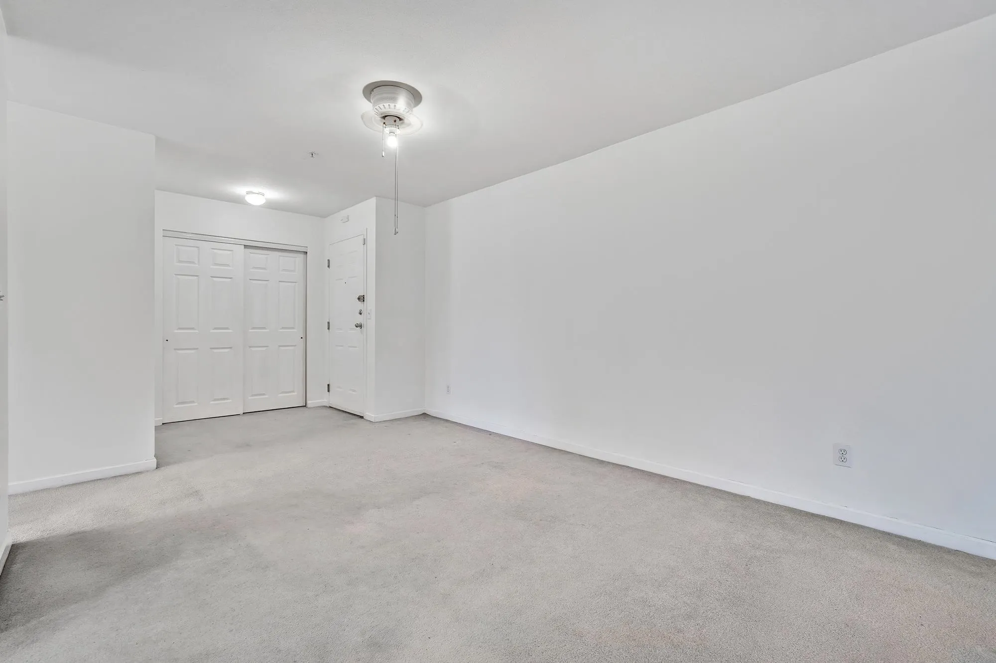 211 3624 Fraser Street