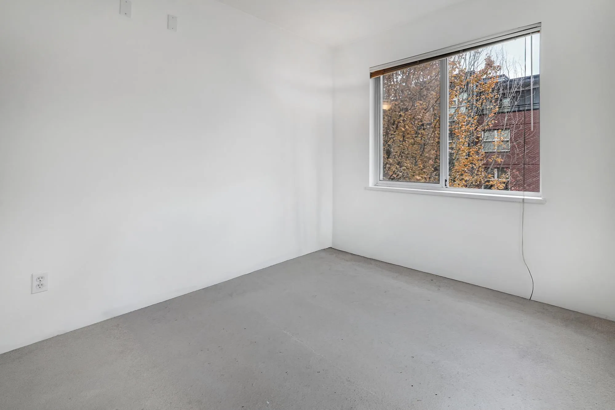 211 3624 Fraser Street