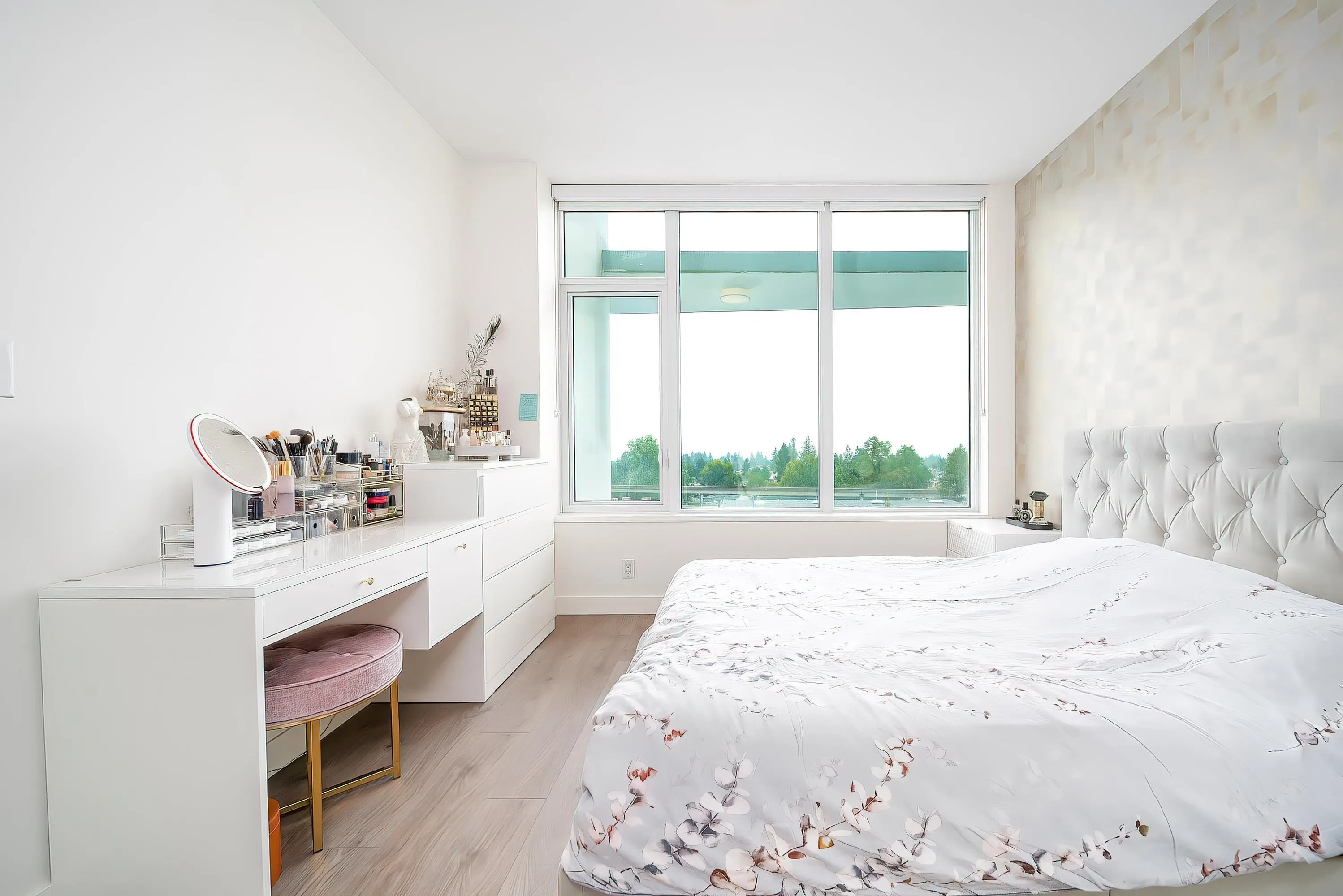 704 5051 Imperial Street