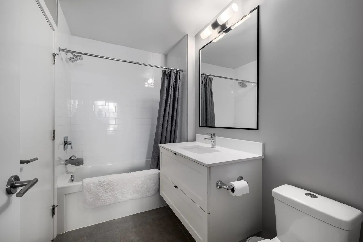 207 3205 Mountain Highway