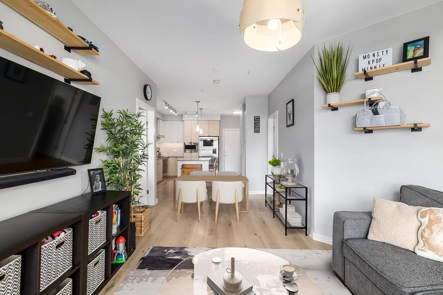 207 3205 Mountain Highway