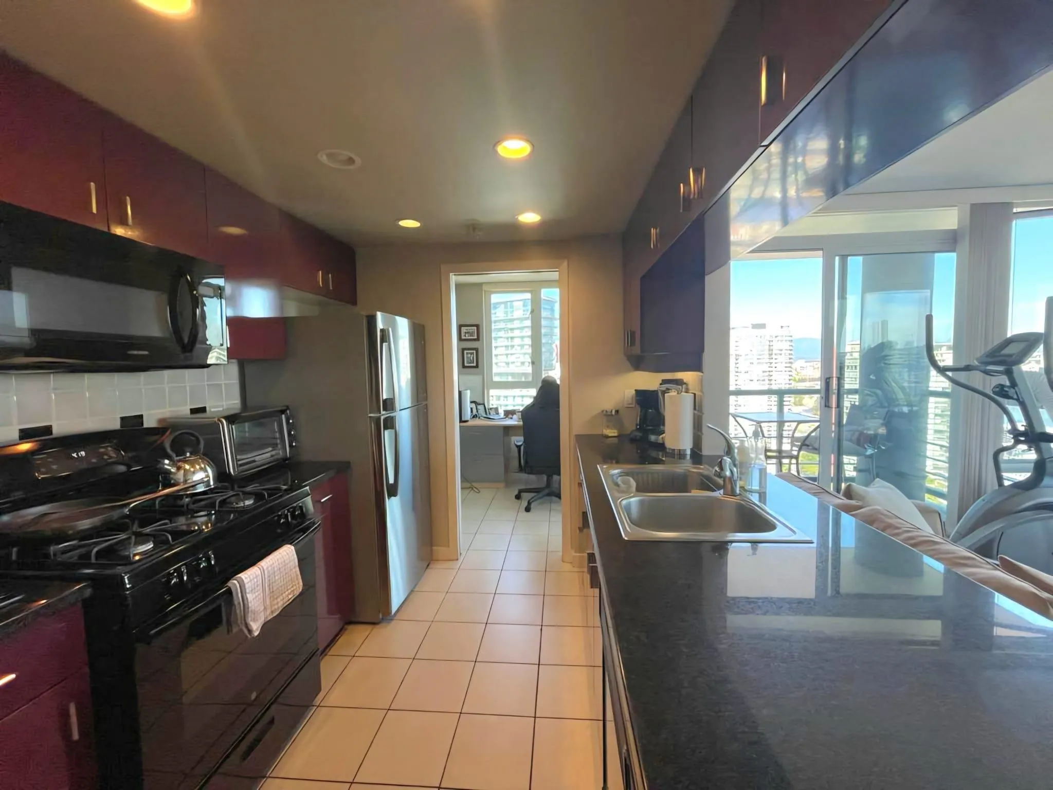 2803 1033 Marinaside Crescent