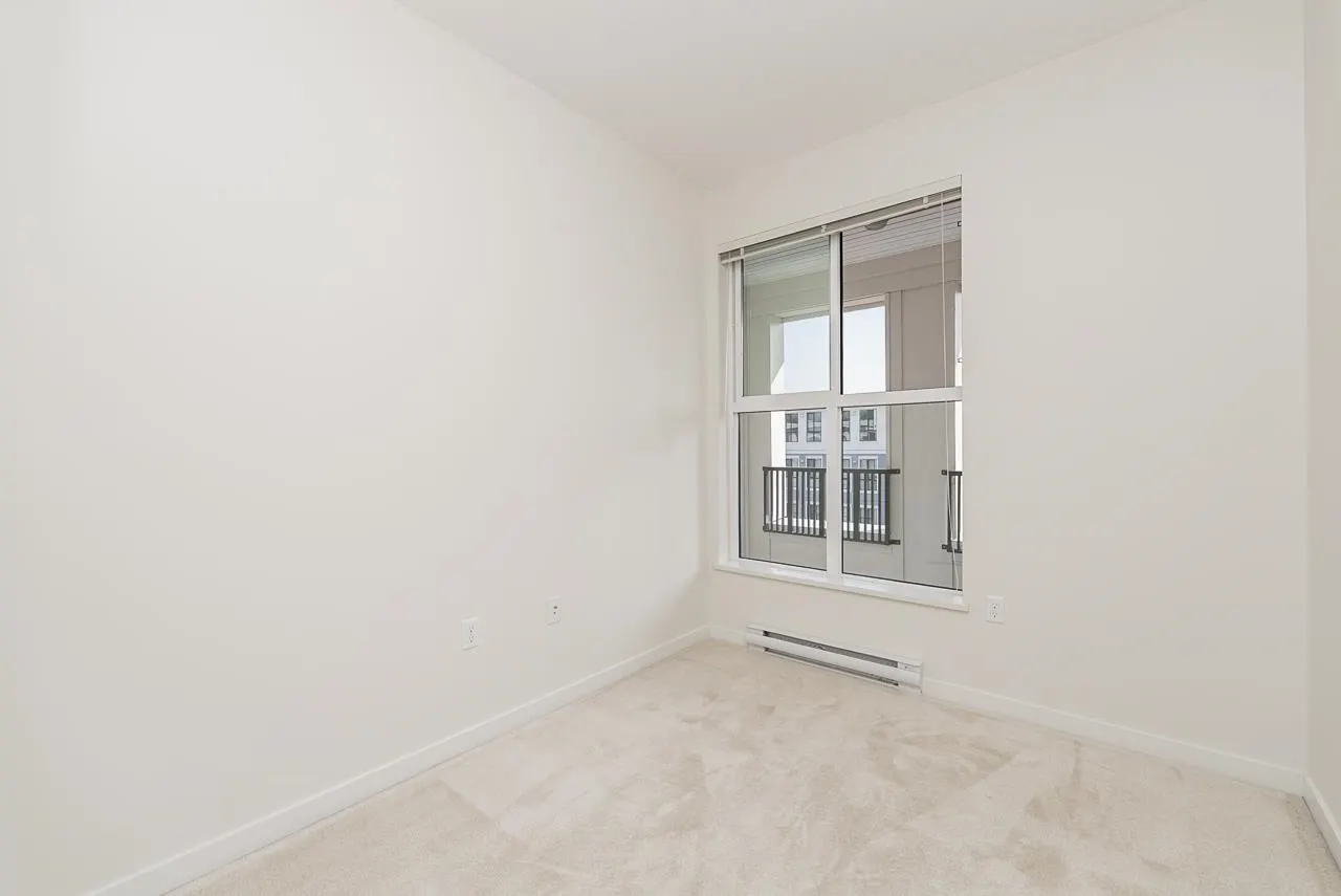 #421 3323 151 Street