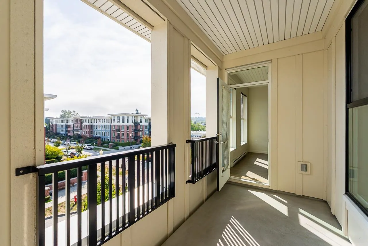 #421 3323 151 Street