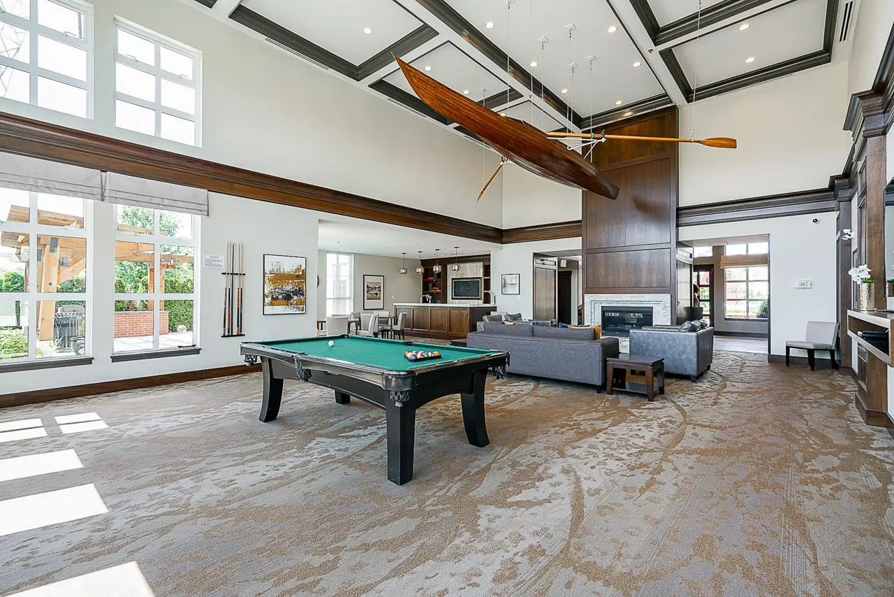 #421 3323 151 Street