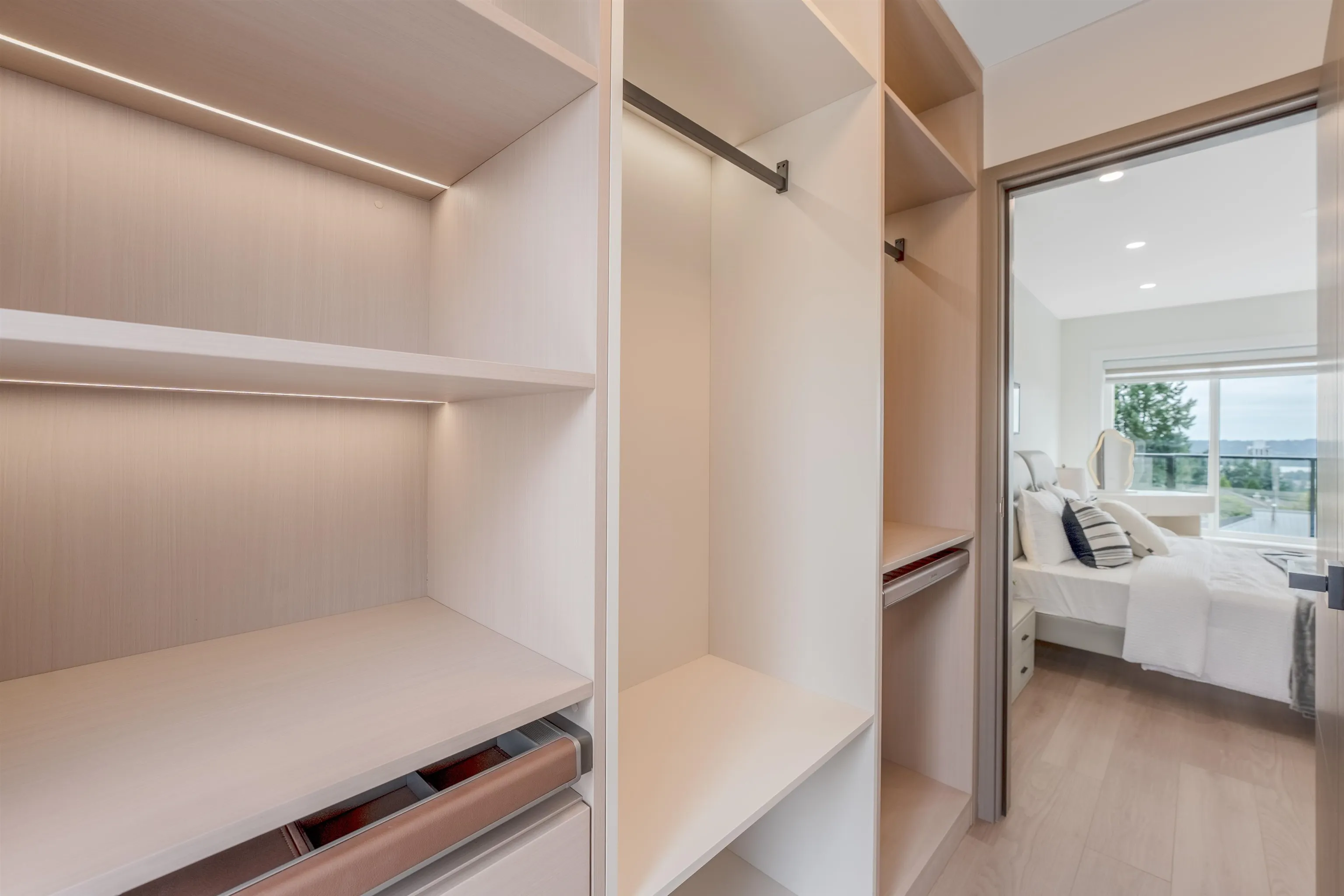 104 914 Rochester Avenue