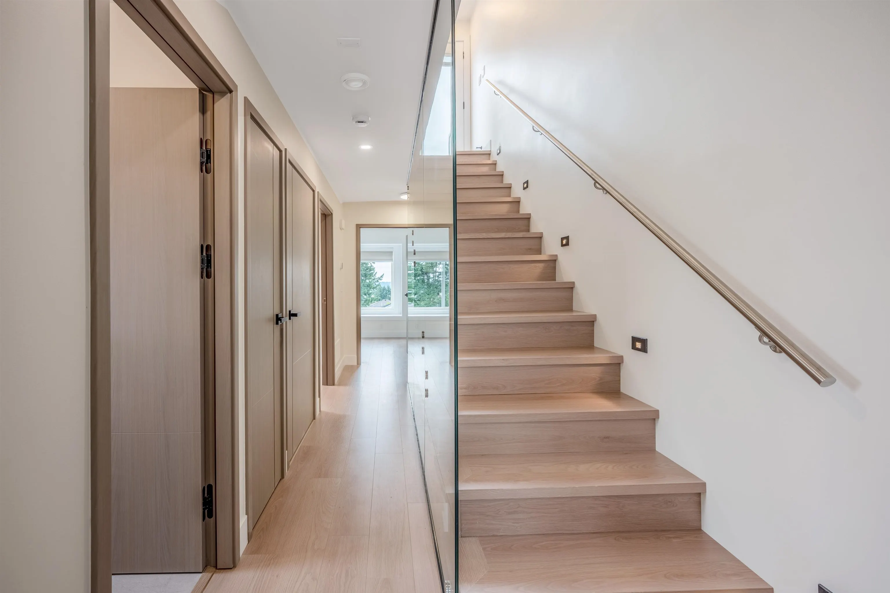 104 914 Rochester Avenue