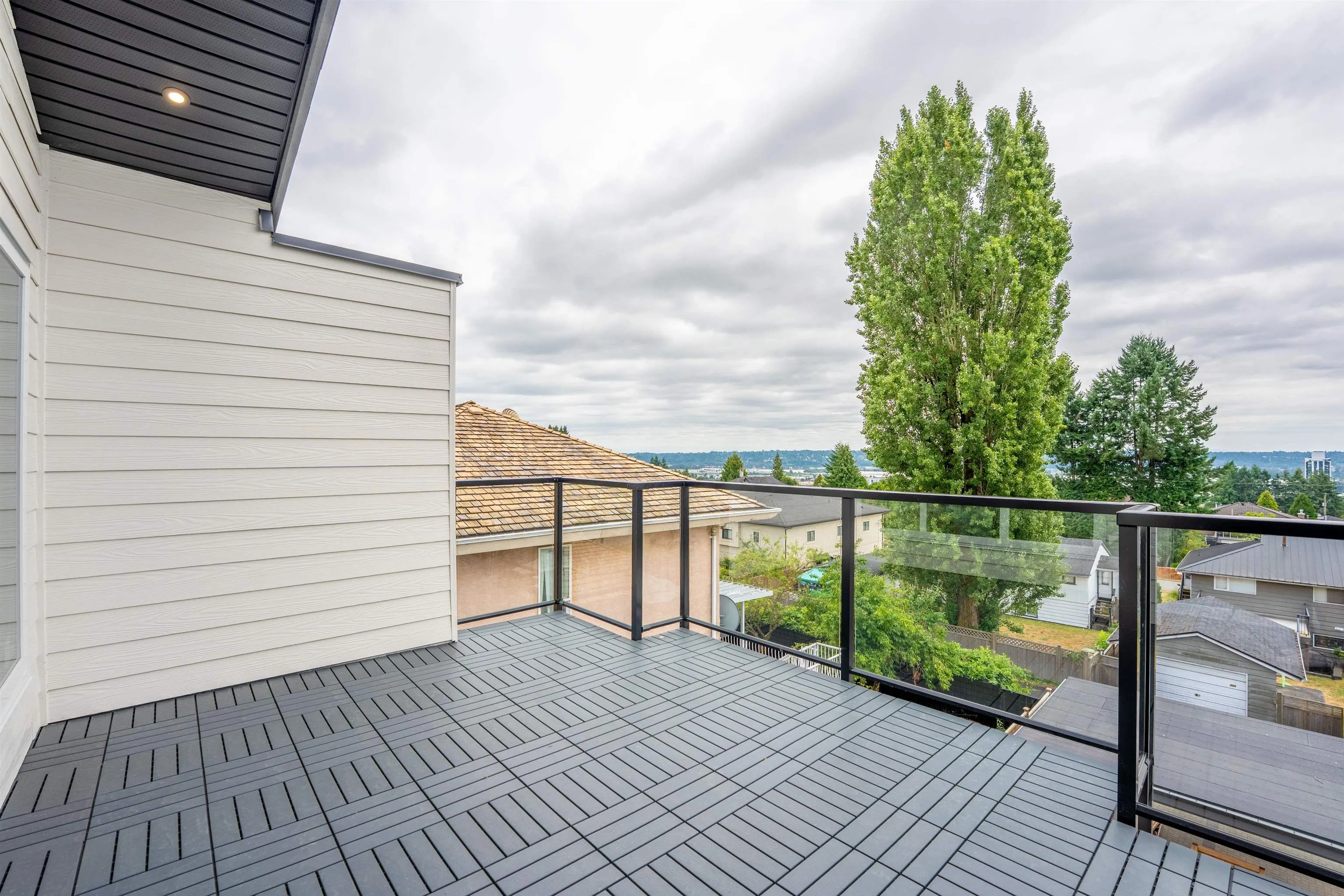 104 914 Rochester Avenue