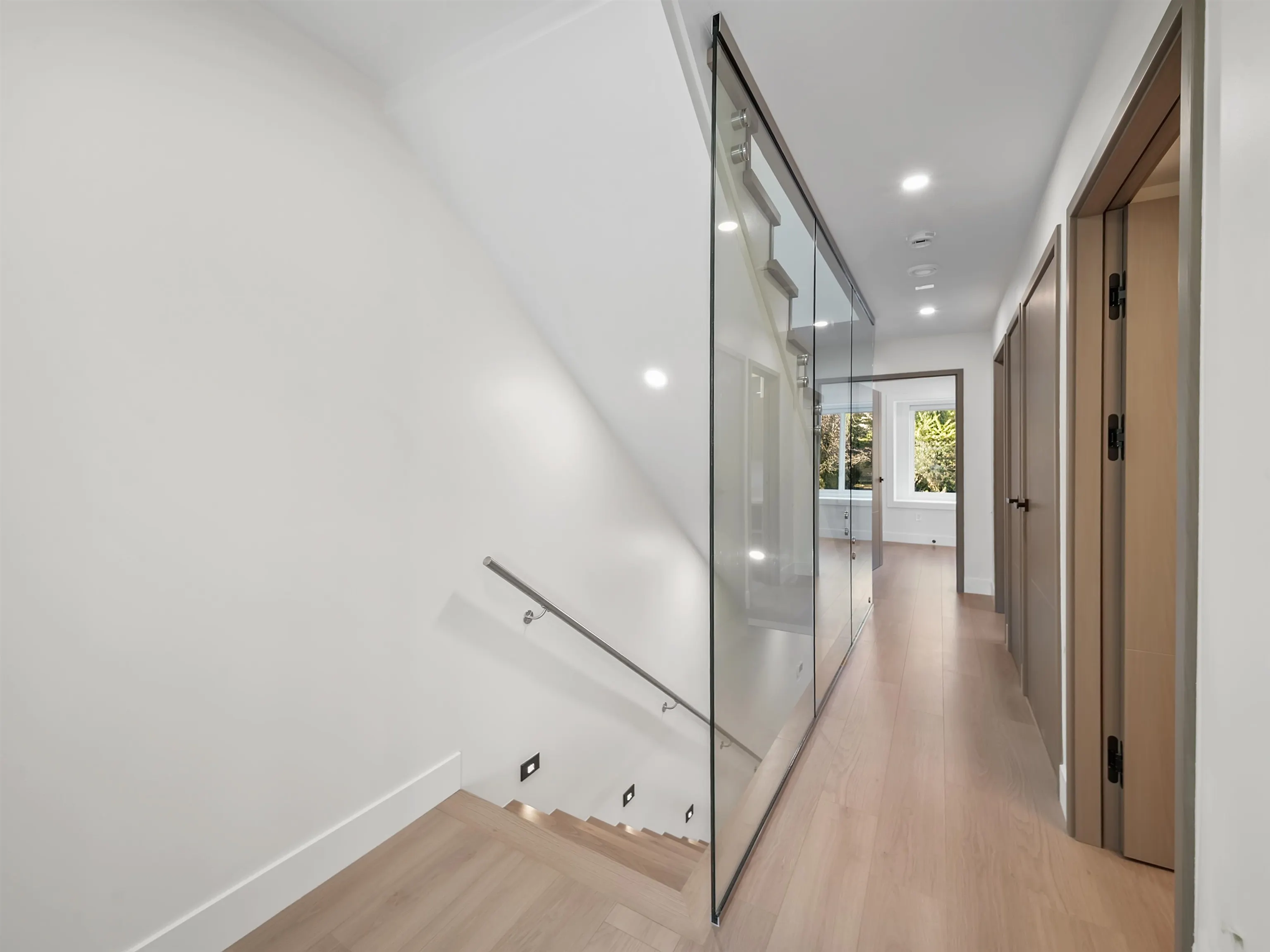 104 914 Rochester Avenue