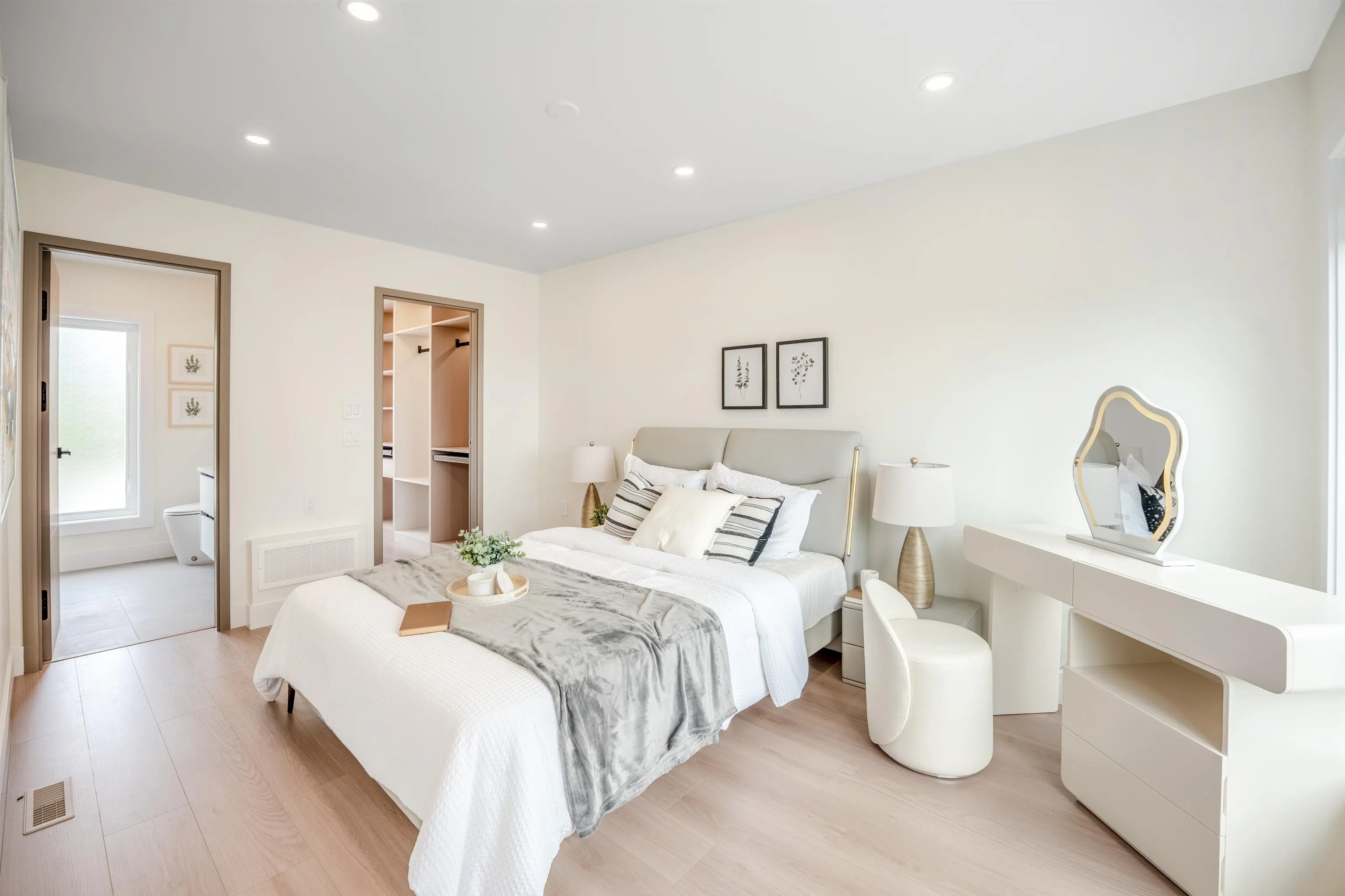 104 914 Rochester Avenue