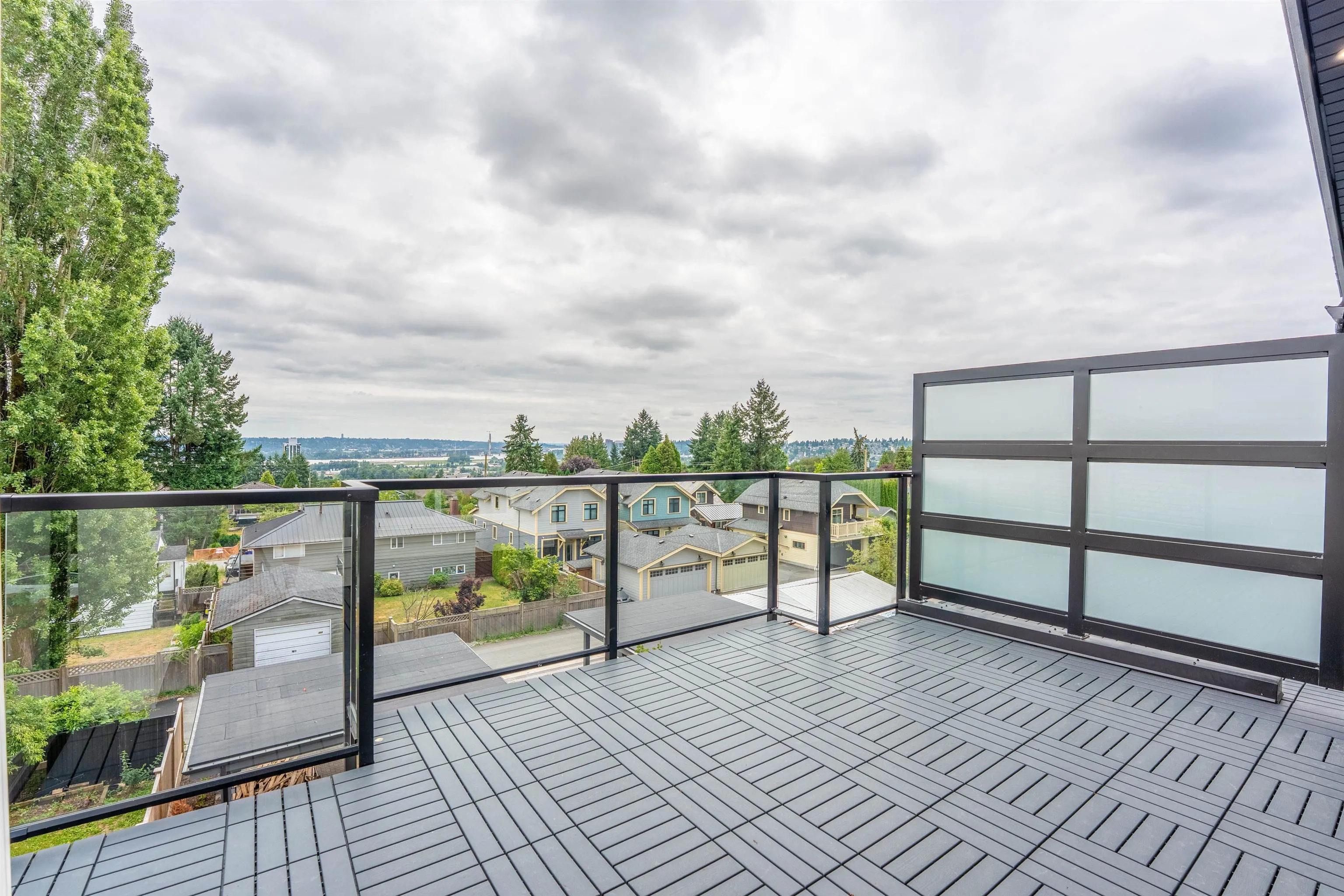 104 914 Rochester Avenue