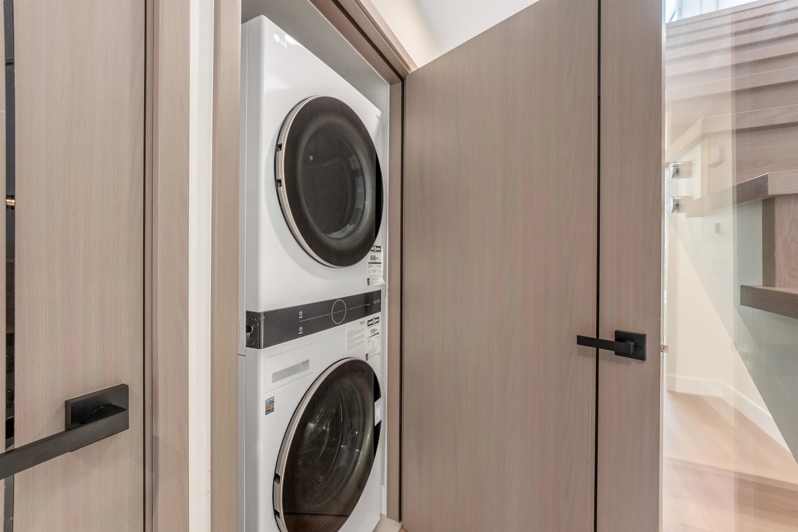 104 914 Rochester Avenue