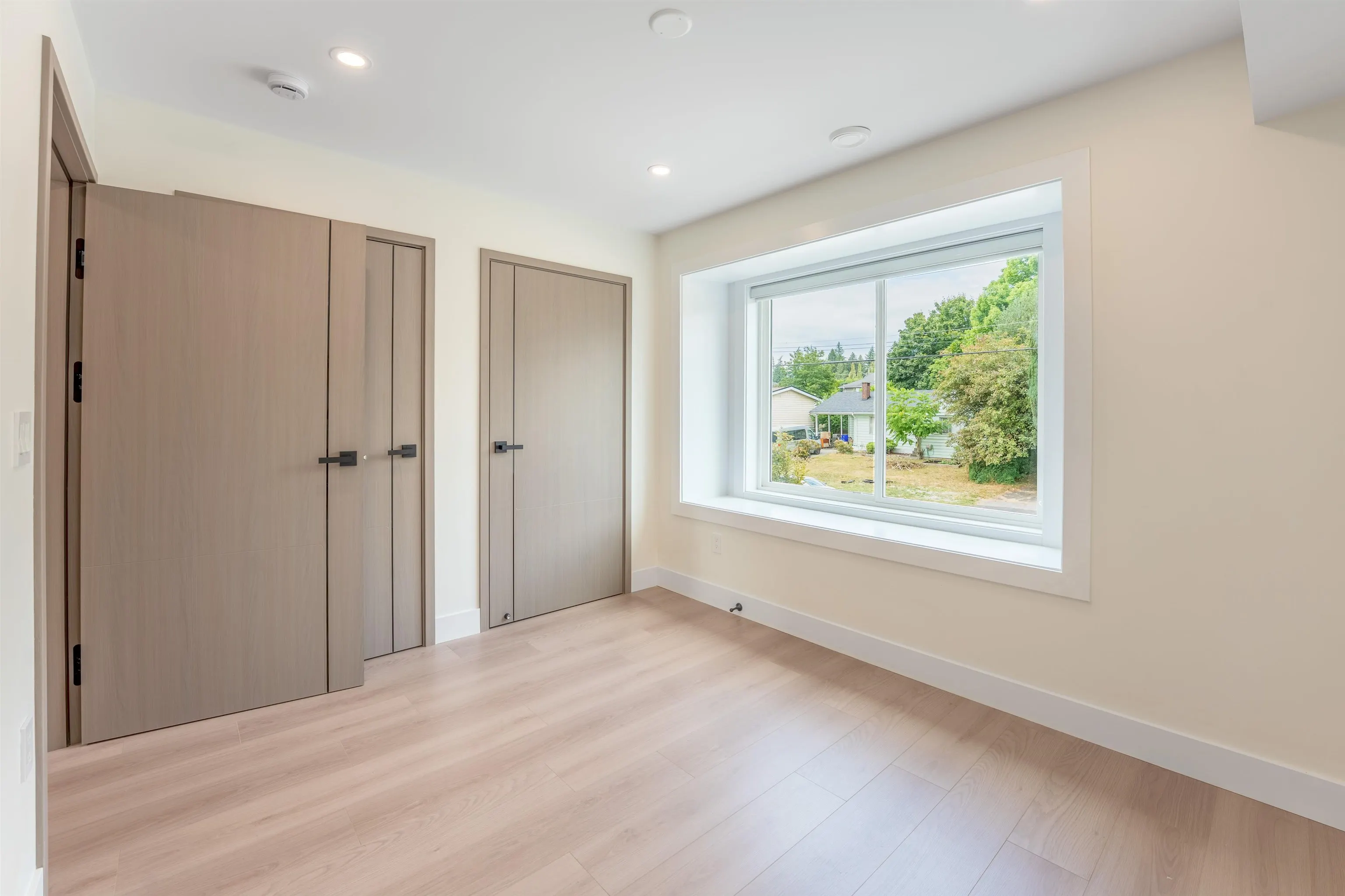 104 914 Rochester Avenue