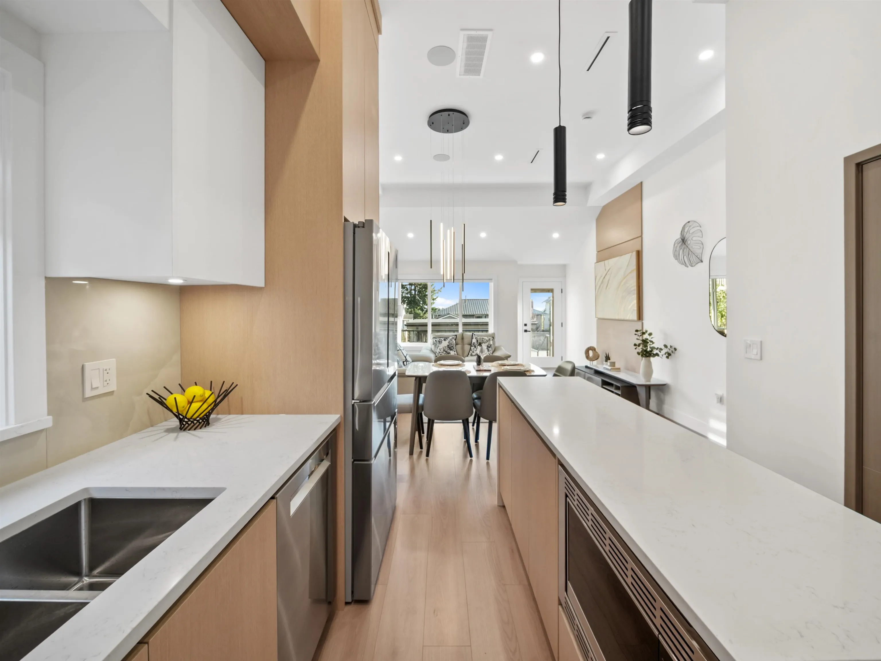 104 914 Rochester Avenue