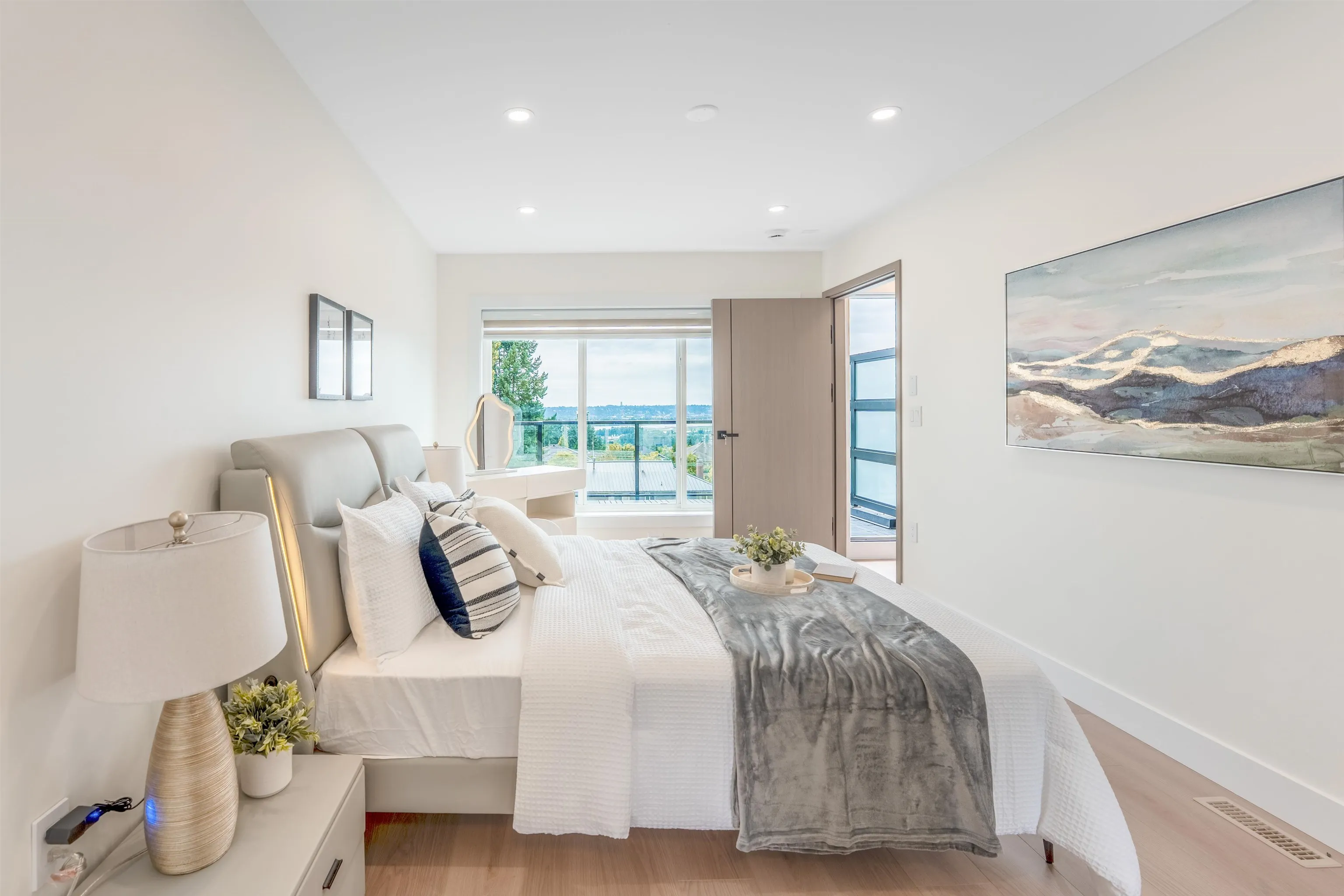 104 914 Rochester Avenue