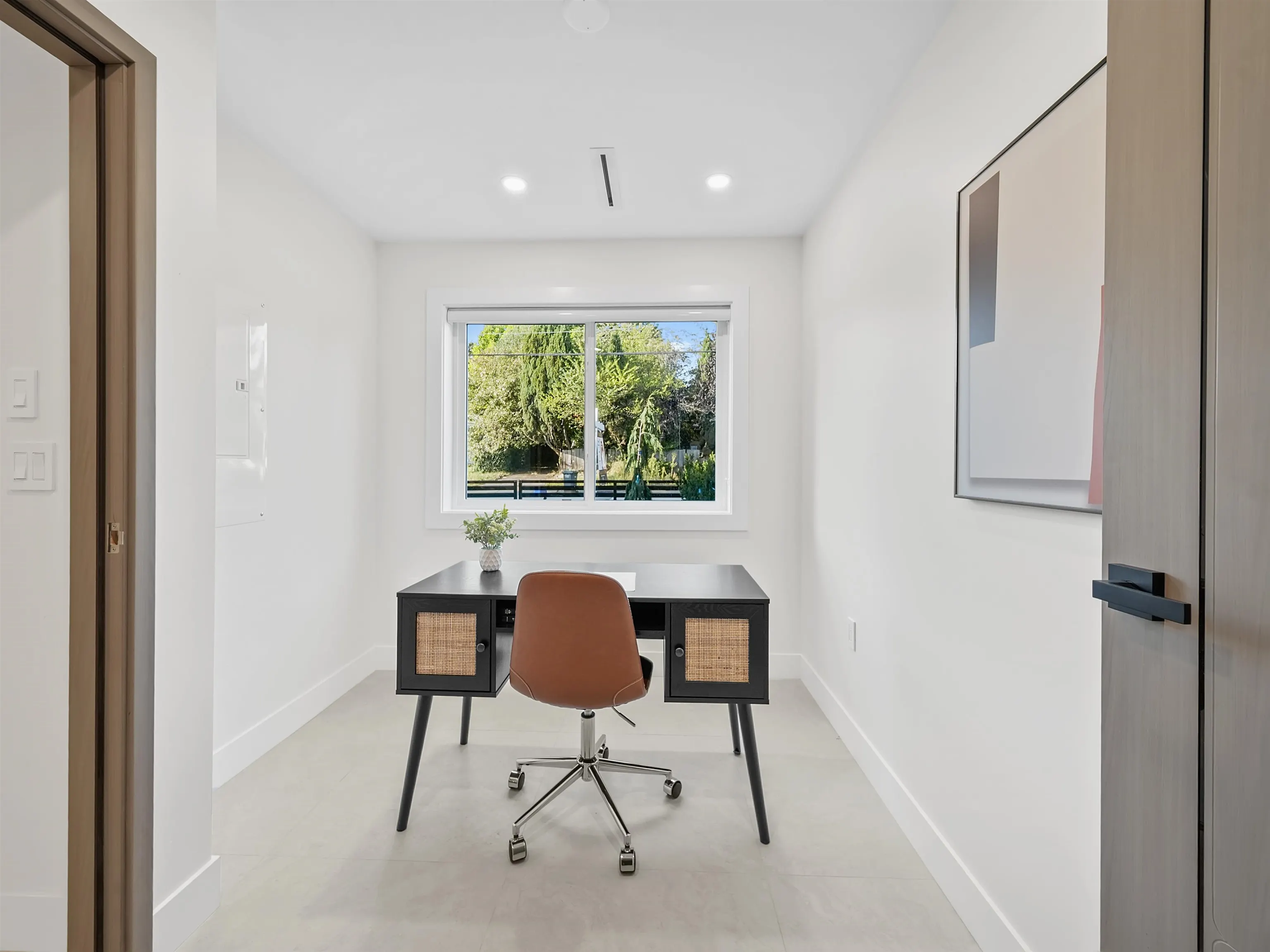 104 914 Rochester Avenue