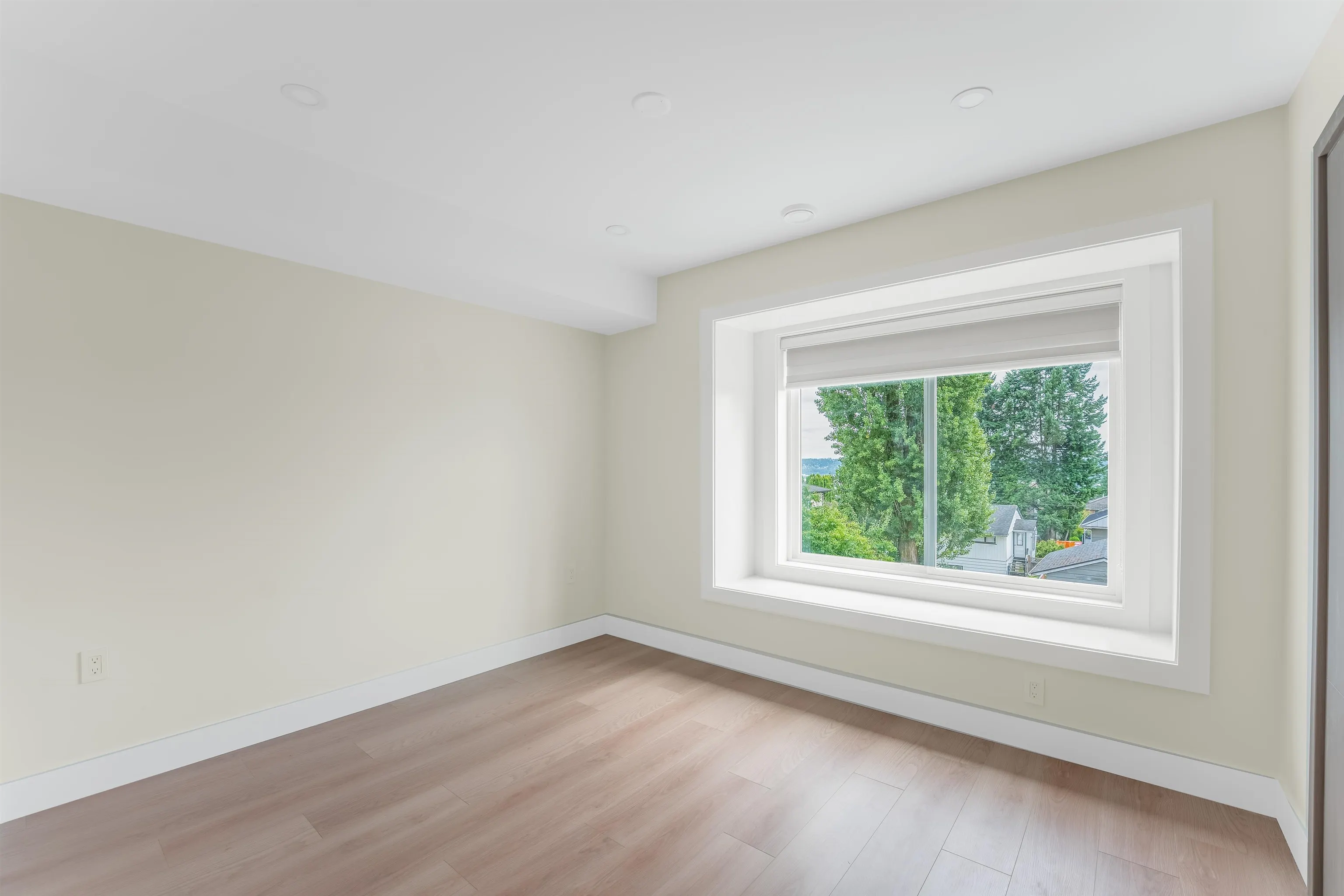 104 914 Rochester Avenue