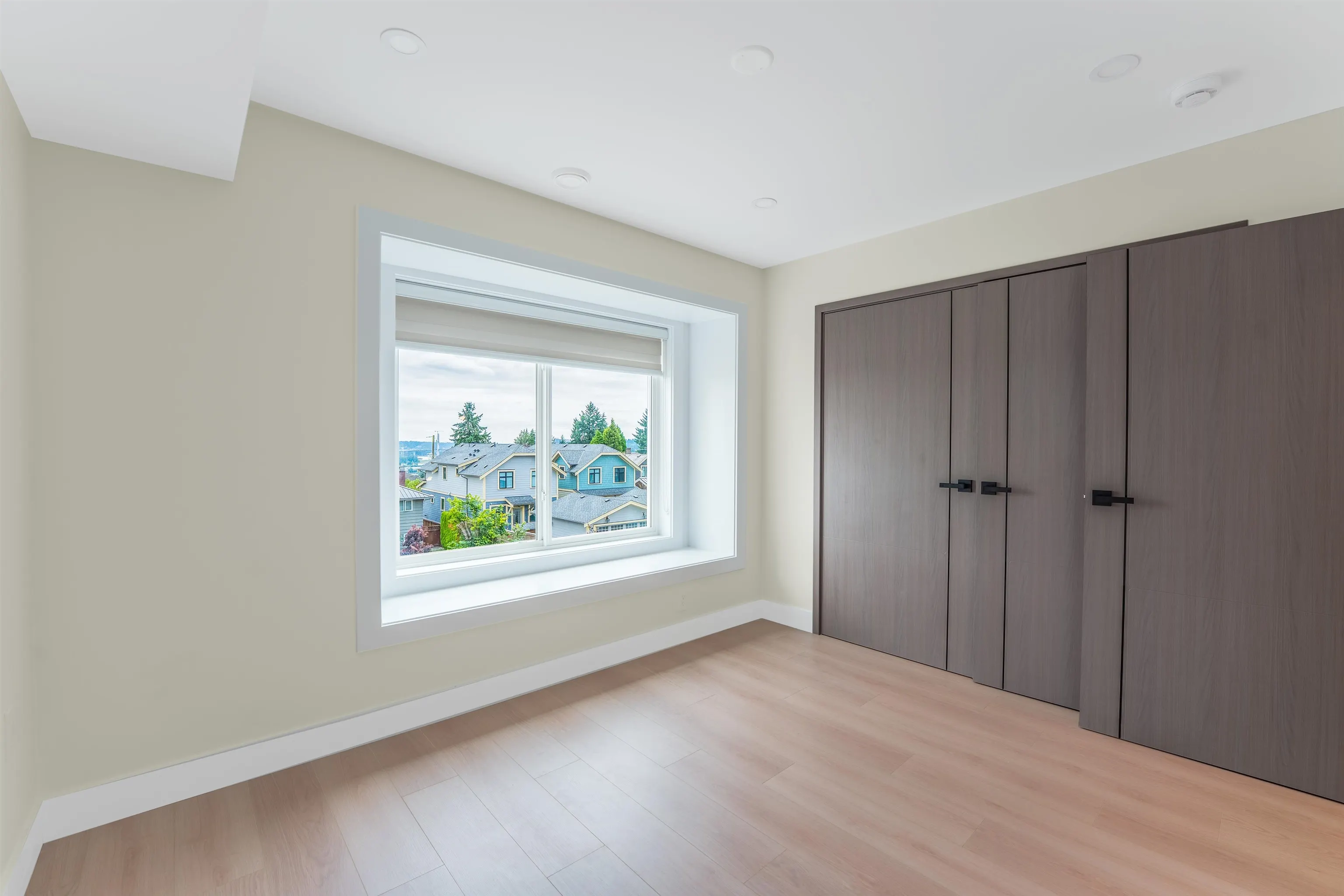 104 914 Rochester Avenue