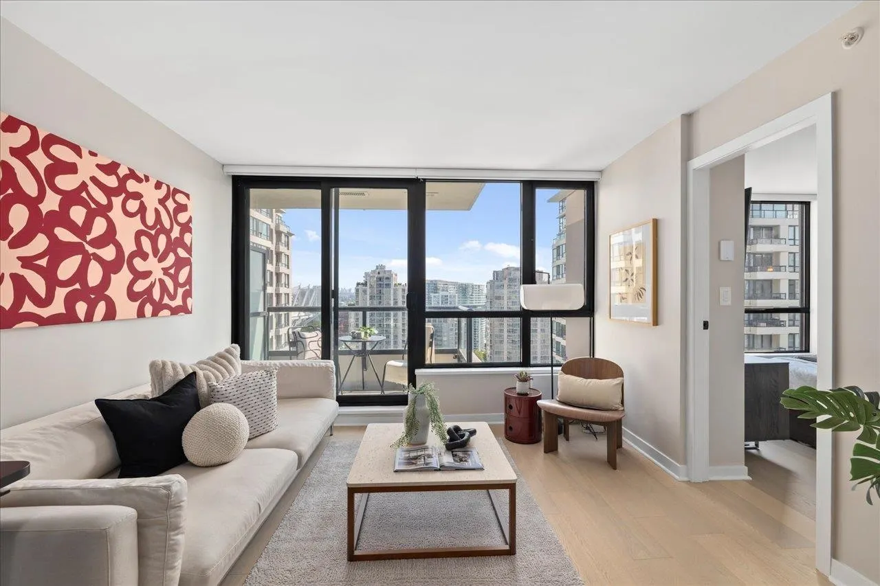 2308 928 Homer Street