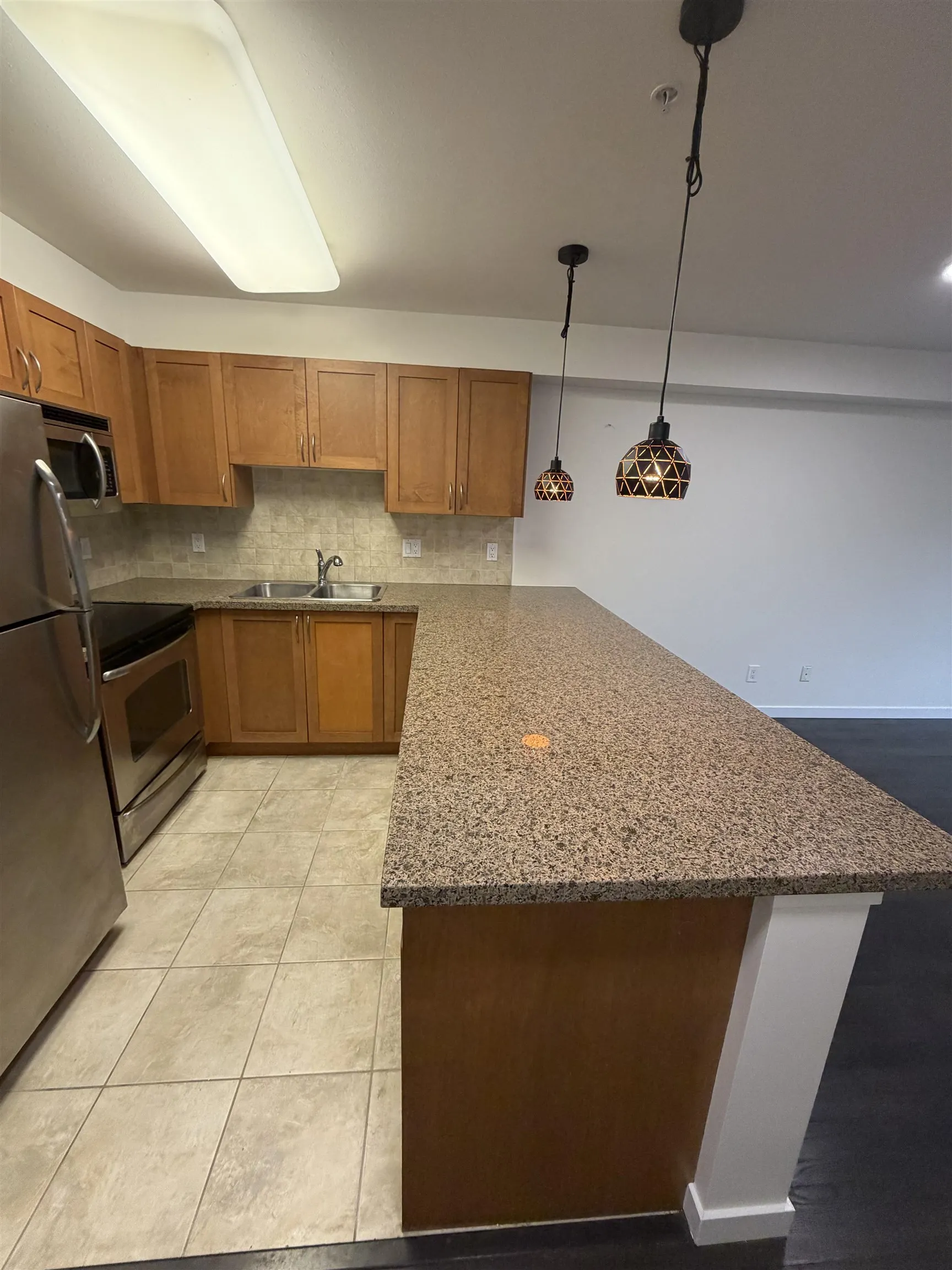 30X 2373 Atkins Avenue