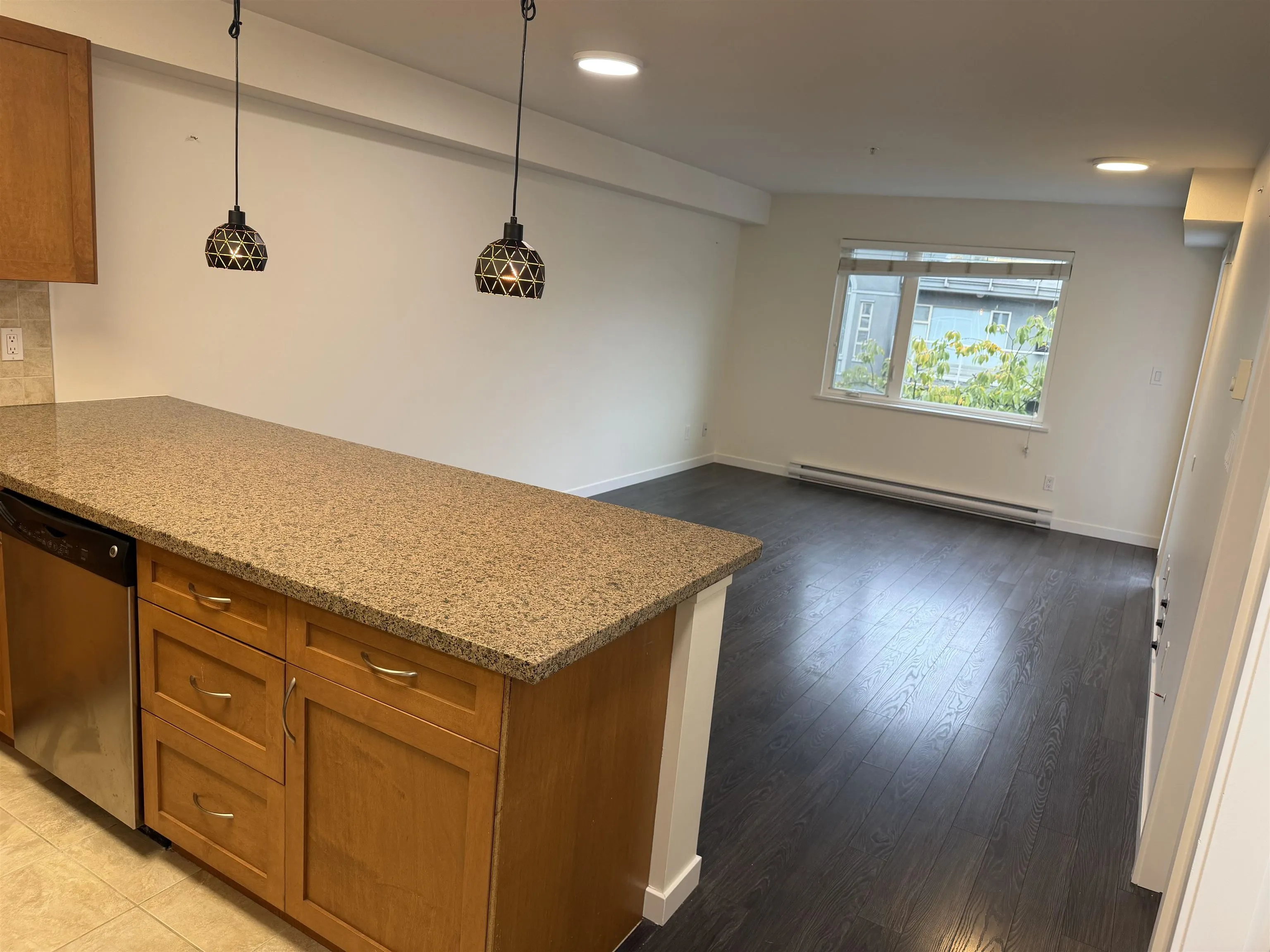 30X 2373 Atkins Avenue