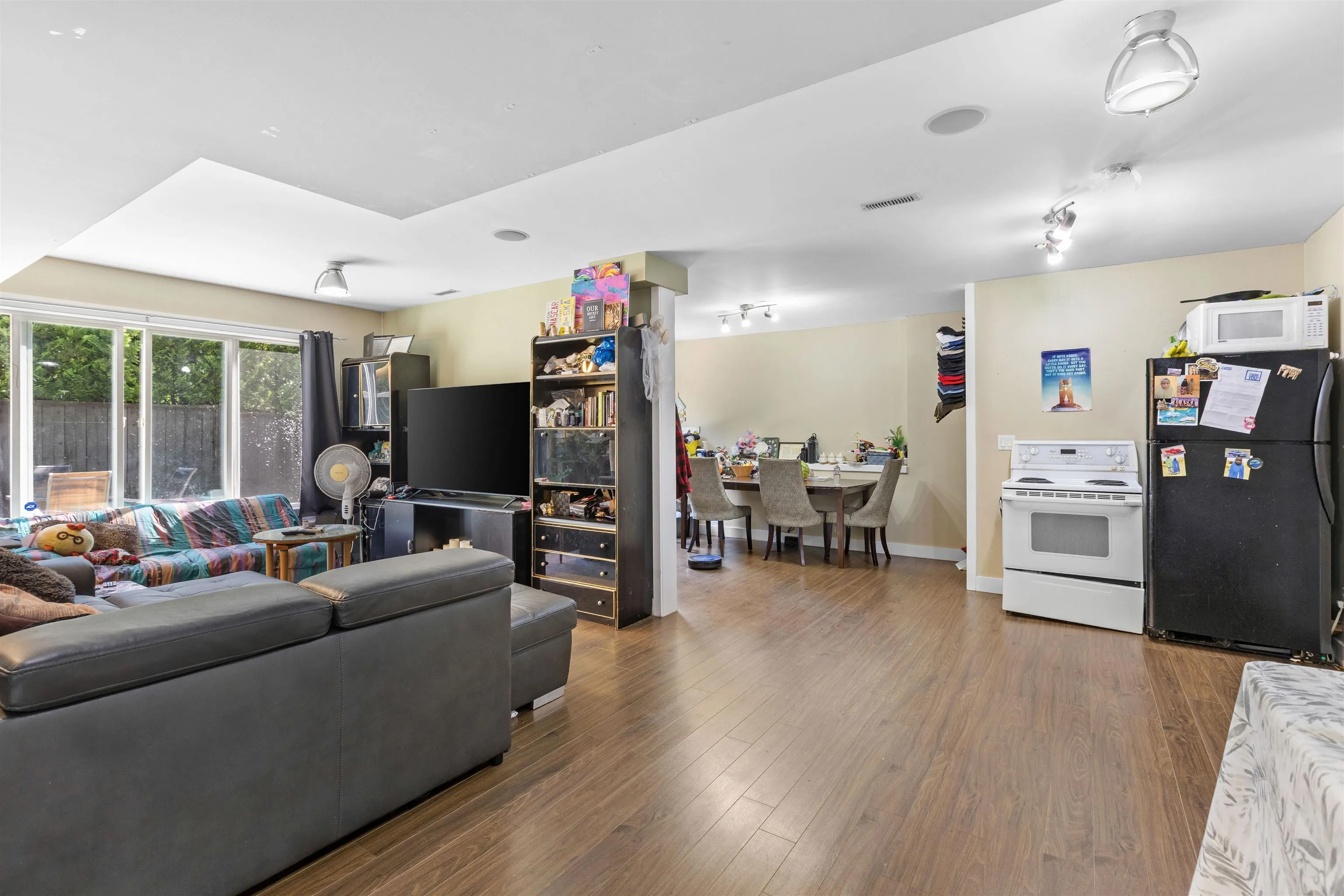 11279 Creekside Street