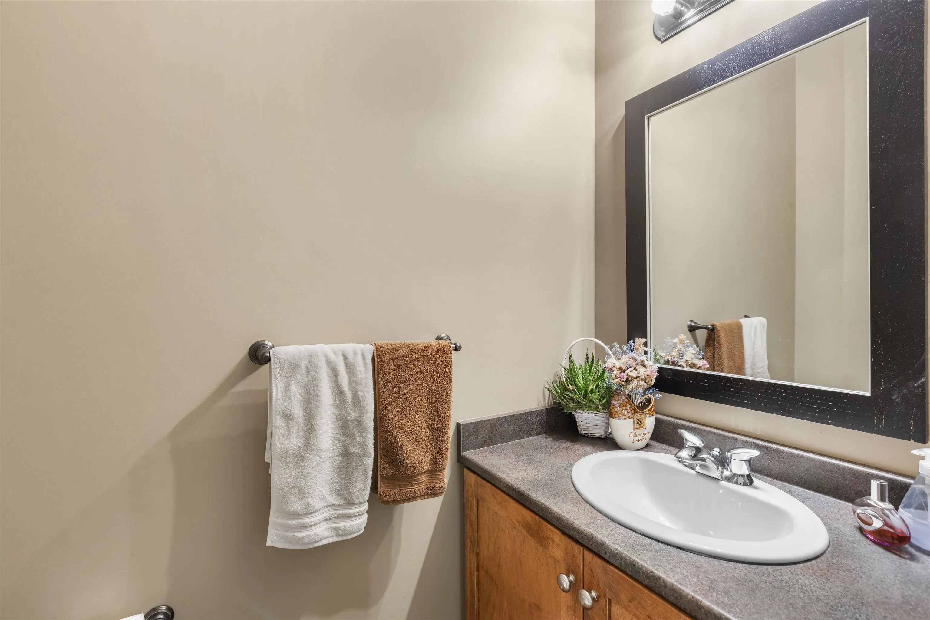 11279 Creekside Street