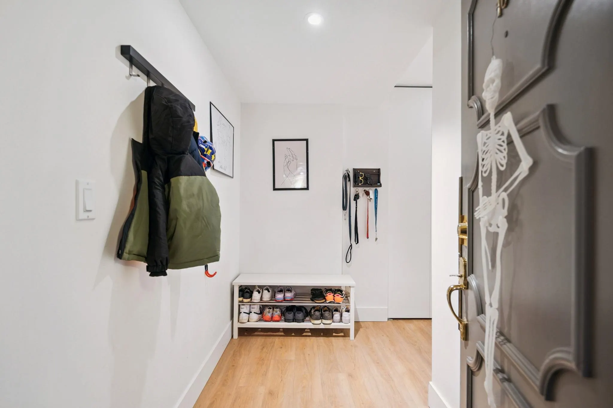 101 1696 W 10th Avenue