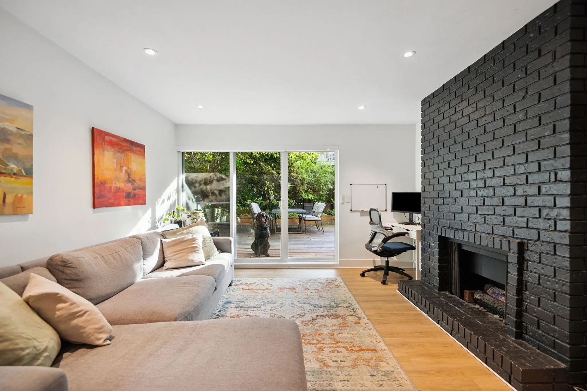 101 1696 W 10th Avenue