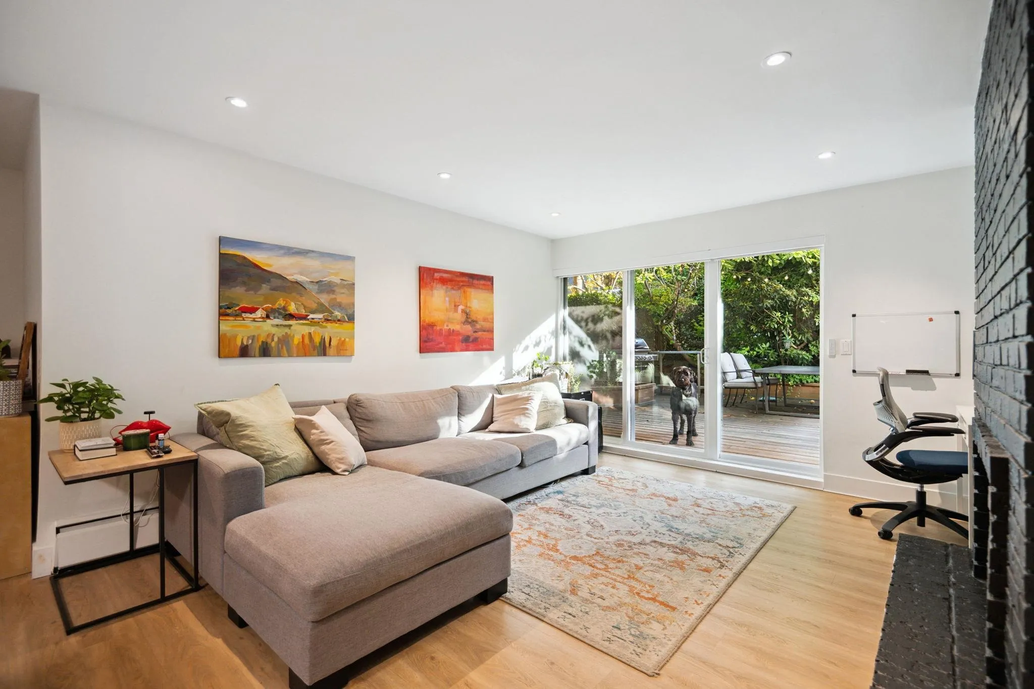 101 1696 W 10th Avenue