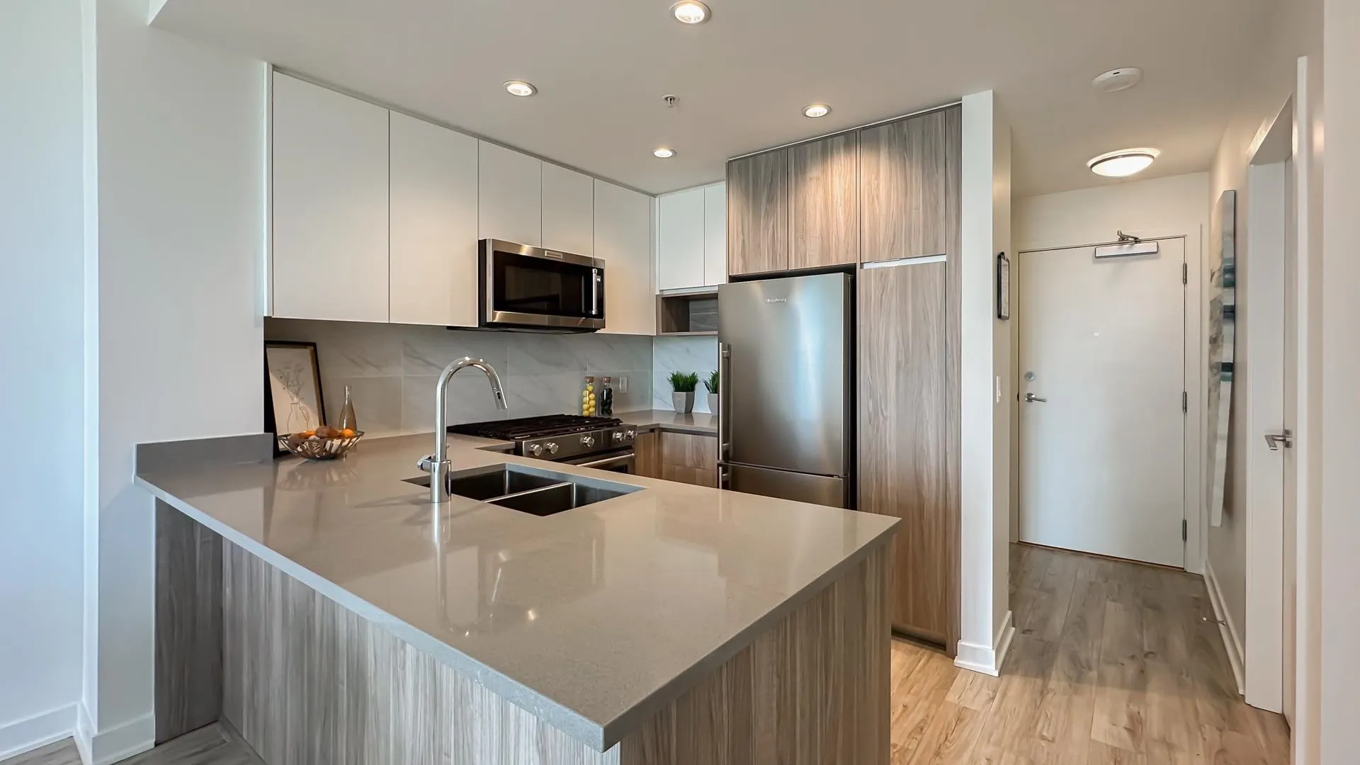 1003 8940 University Crescent