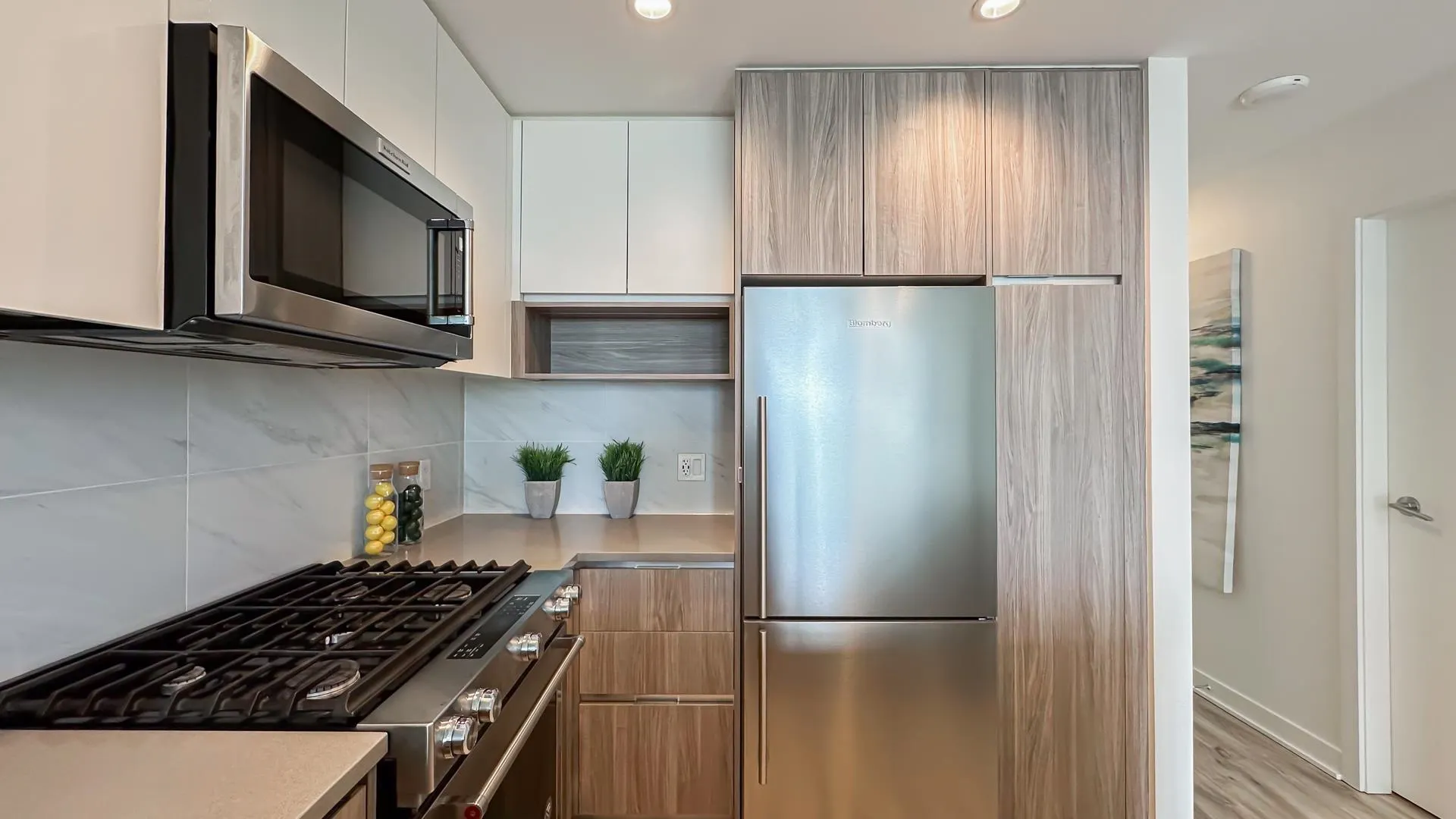 1003 8940 University Crescent