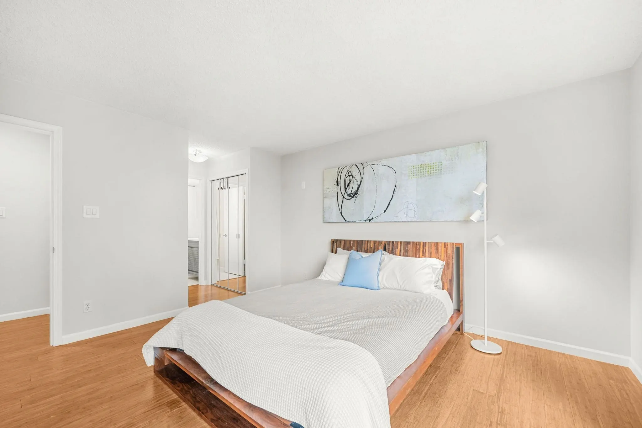 503 69 Jamieson Court