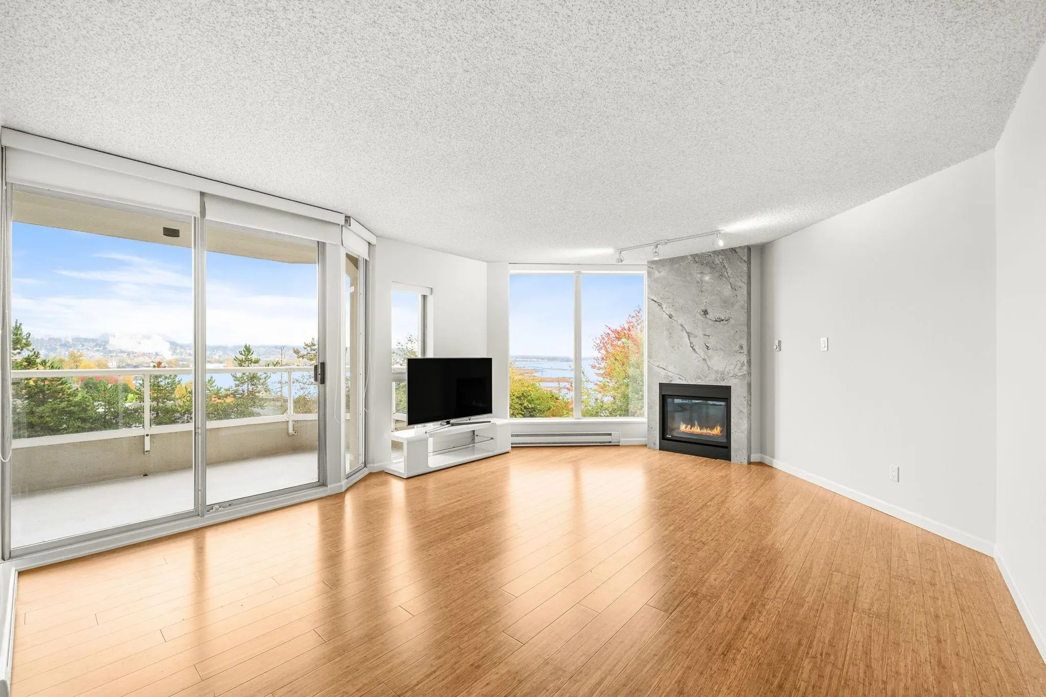 503 69 Jamieson Court