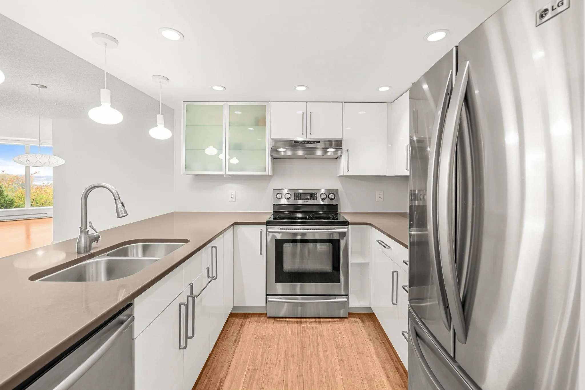 503 69 Jamieson Court